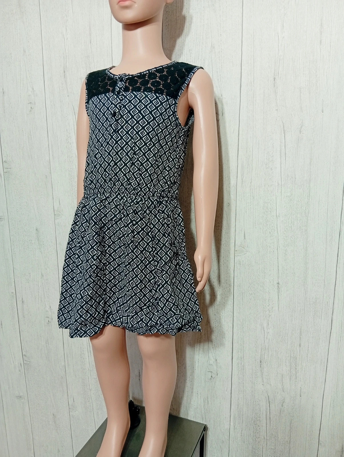 Robe fille - taille 6 ans ( 116 cm) - lili marelle - couleur noir et blanc – Lili Marelle – taille 6 ans / 116 cm 5