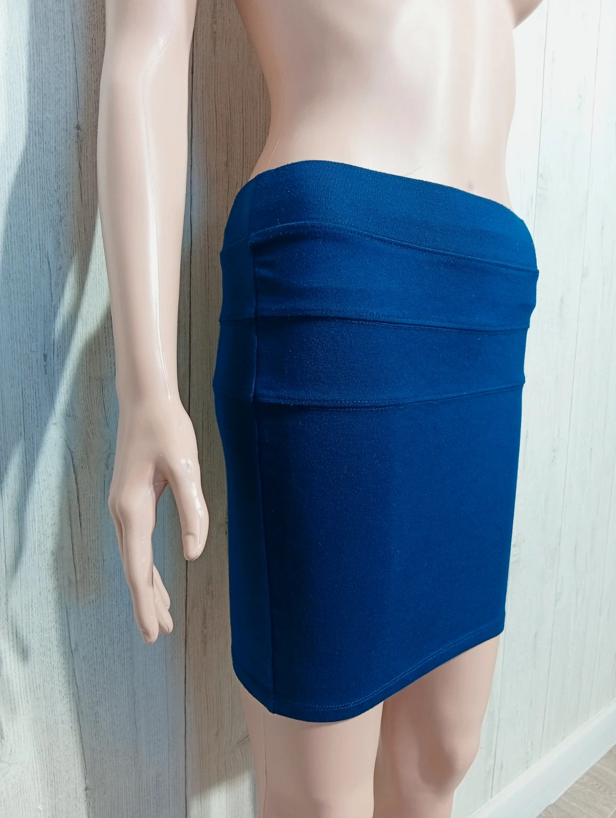Jupe femme - taille M/38 - pimkie - couleur marine – Pimkie – taille M / 38 / 10 2