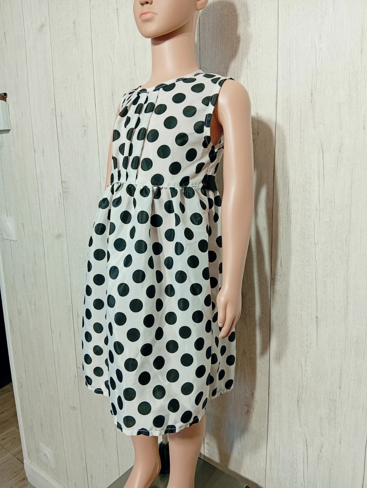 Robe fille - taille 6 ans - overmal - couleur noir et blanc – Overmal – taille 6 ans / 116 cm 5