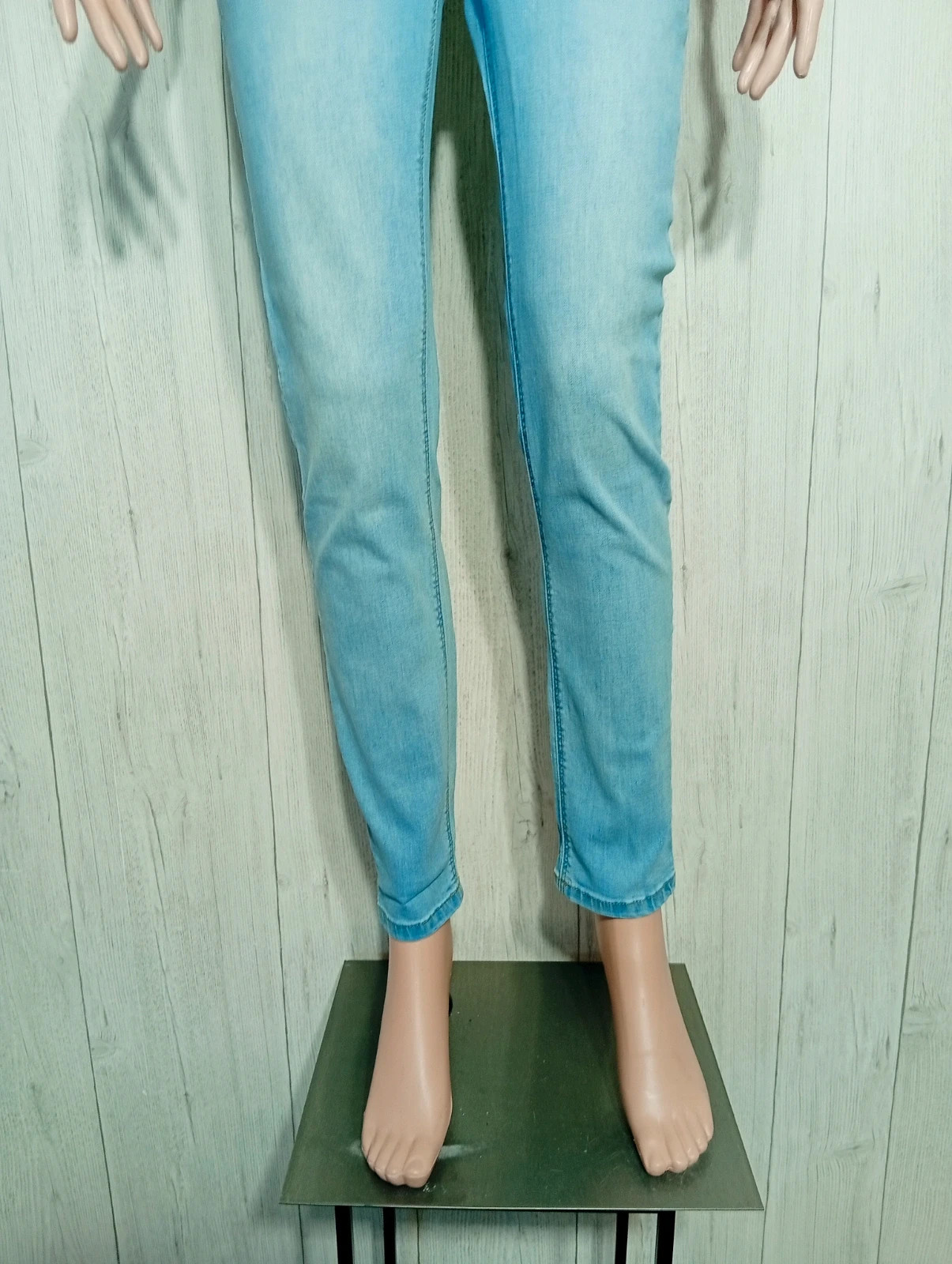 Jeans femme - taille XL/42 - la halle- couleur bleu clair – La Halle – taille XL / 42 / 14 3