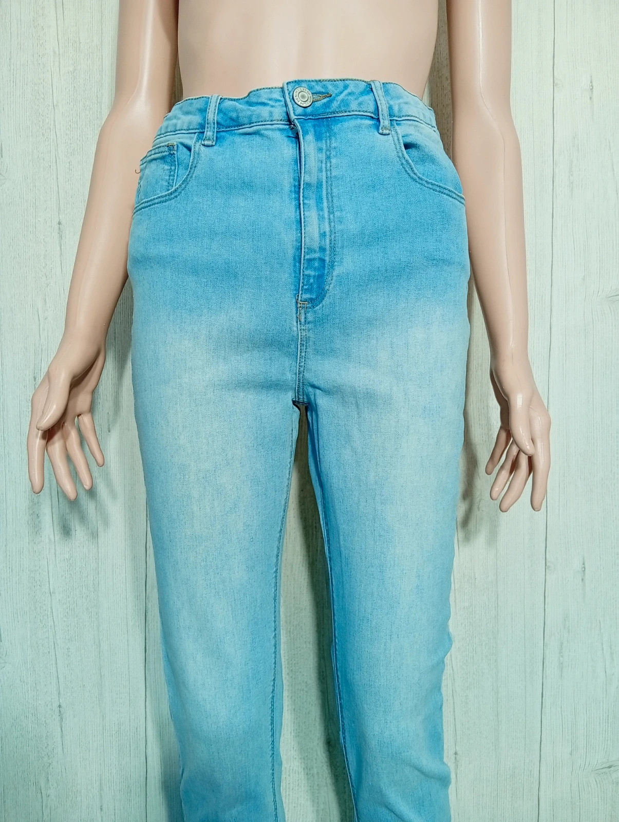 Jeans femme - taille XL/42 - la halle- couleur bleu clair – La Halle – taille XL / 42 / 14 2