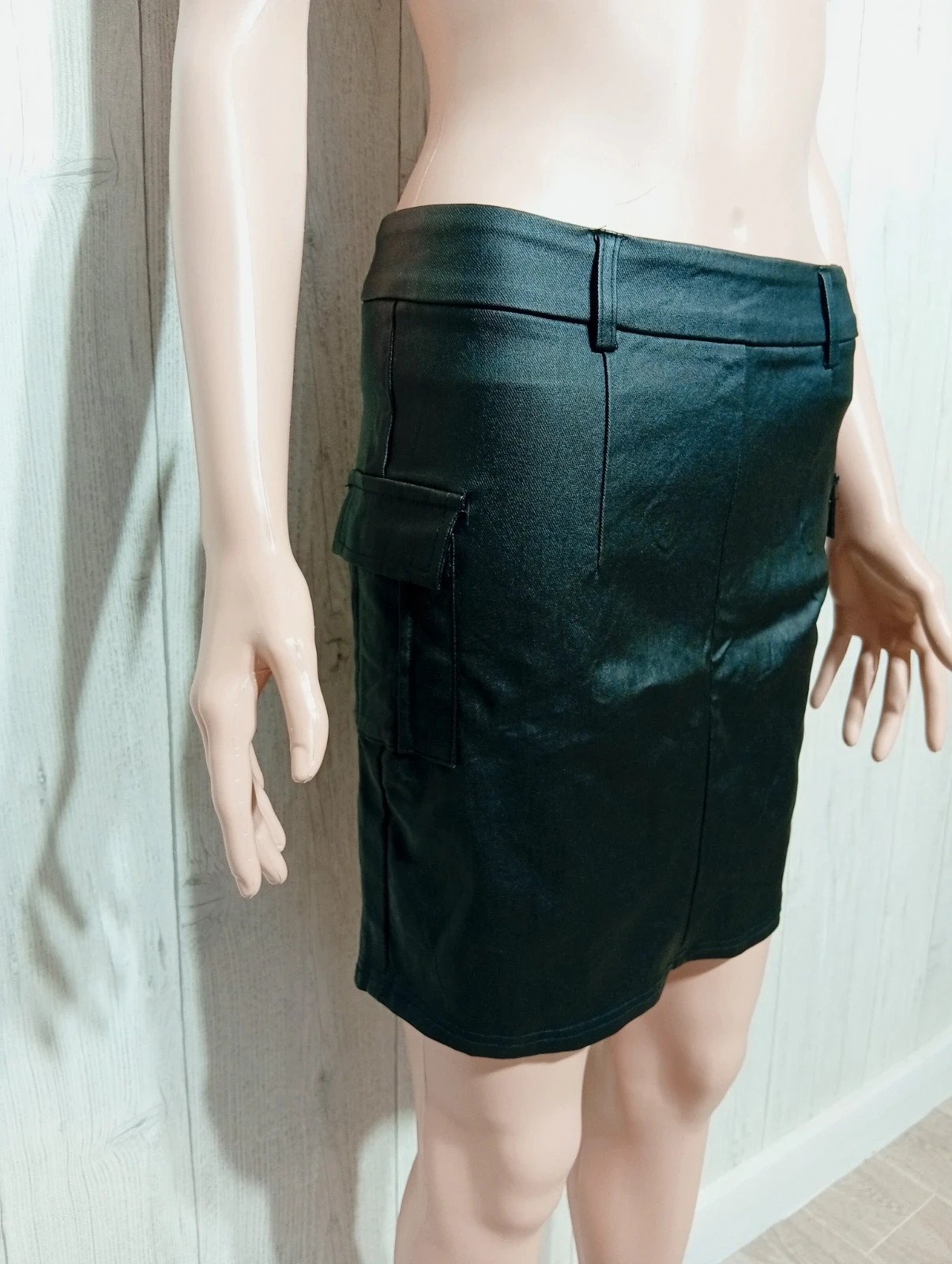Jupe en cuir femme - taille M/38 - shein - couleur noir – Shein – taille M / 38 / 10 2