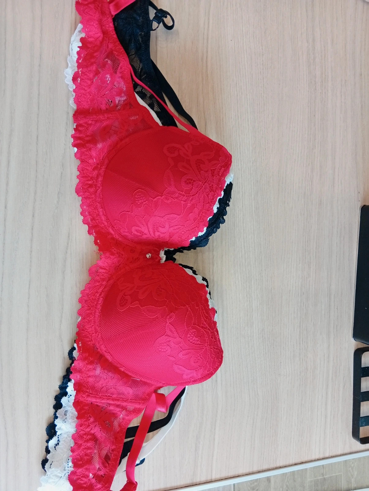 Lot de 3 soutien gorge femme - taille 80C - couleur rouge noir et blanc – hersunei – taille 85C 2