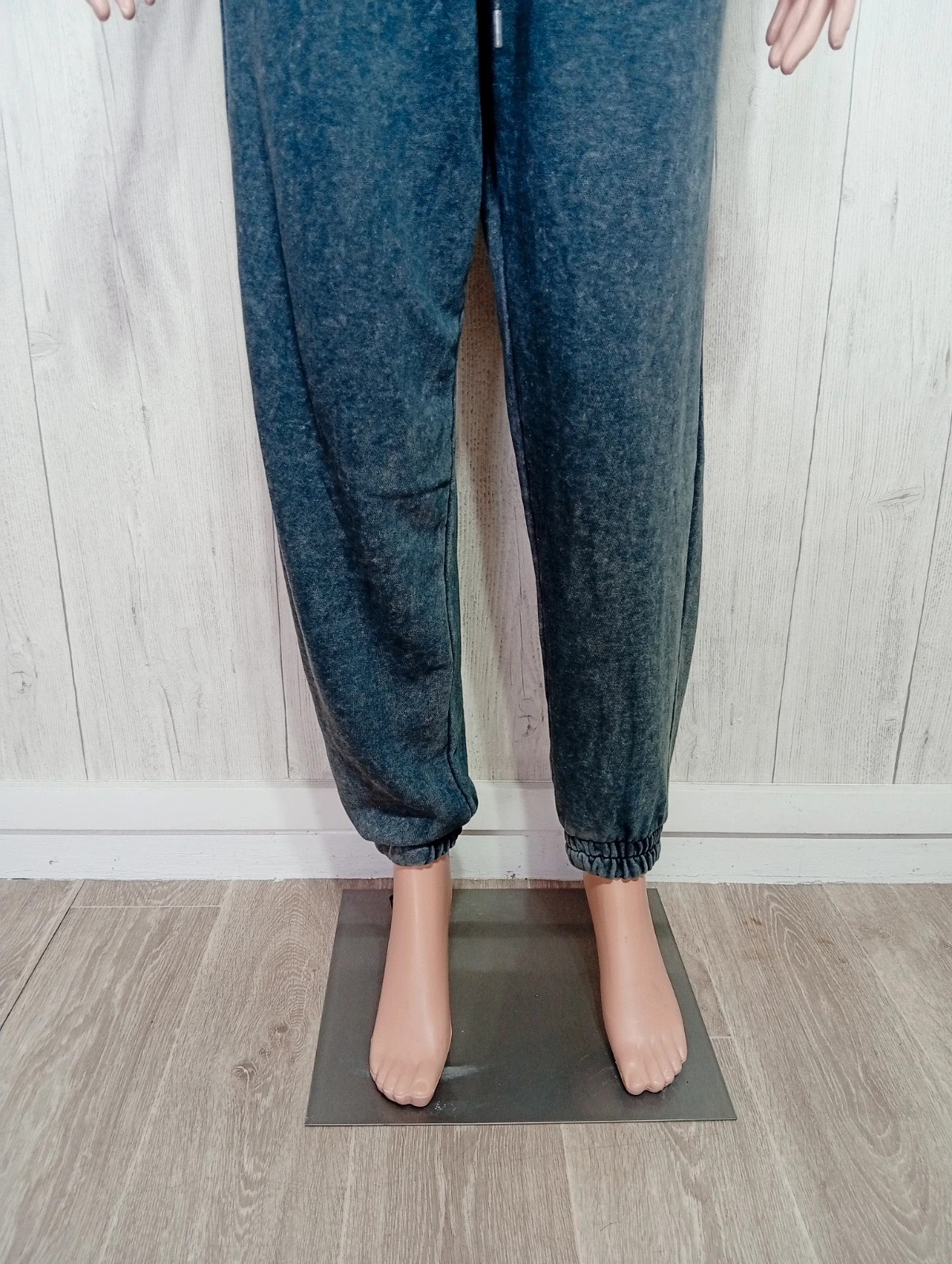 Jogging femme- taille L/40 - stradivarius - couleur gris – Stradivarius – taille L / 40 / 12 3
