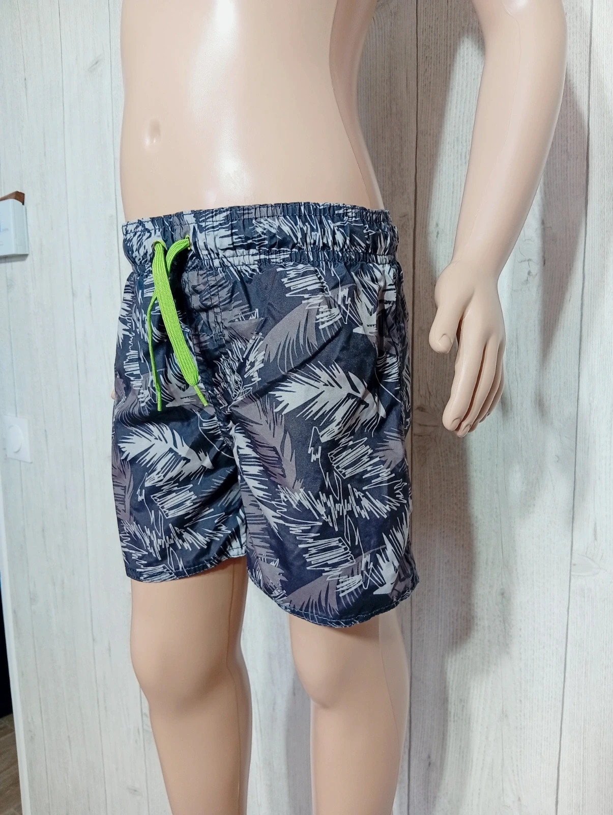 Short de bain - taille 7 ans (122/128 cm) - free summer- couleur gris noir – Free Summer – taille 7 ans / 122 cm 3