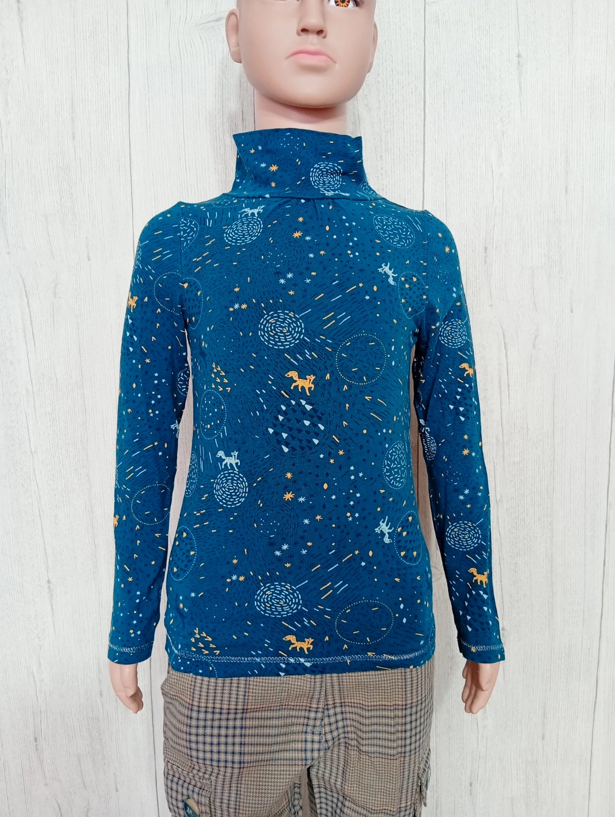 Pull à col roulé fille- taille 5 ans- la halle - couleur marine moutarde – La Halle – taille 5 ans / 110 cm