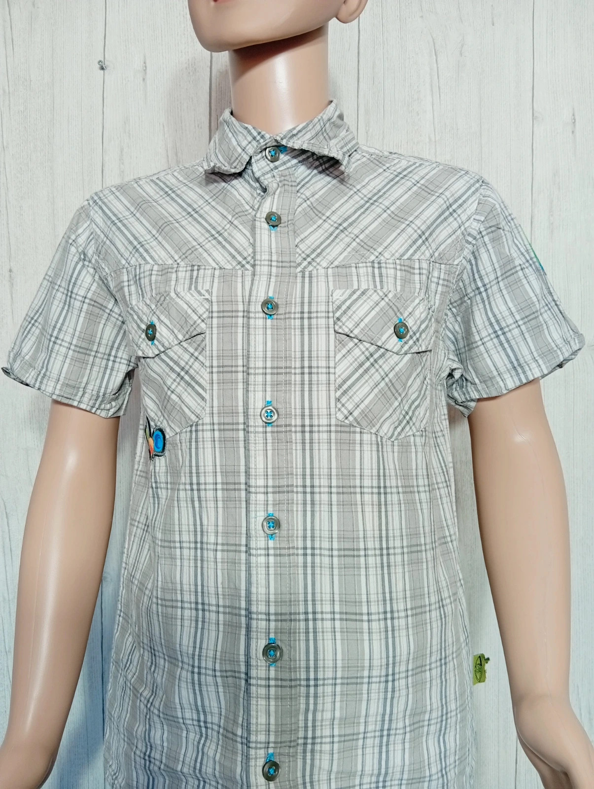 Chemise manche courte garçon - taille 8 ans (128 cm) - studio 100 - couleur gris et blanc – Studio 100 – taille 8 ans / 128 cm 2