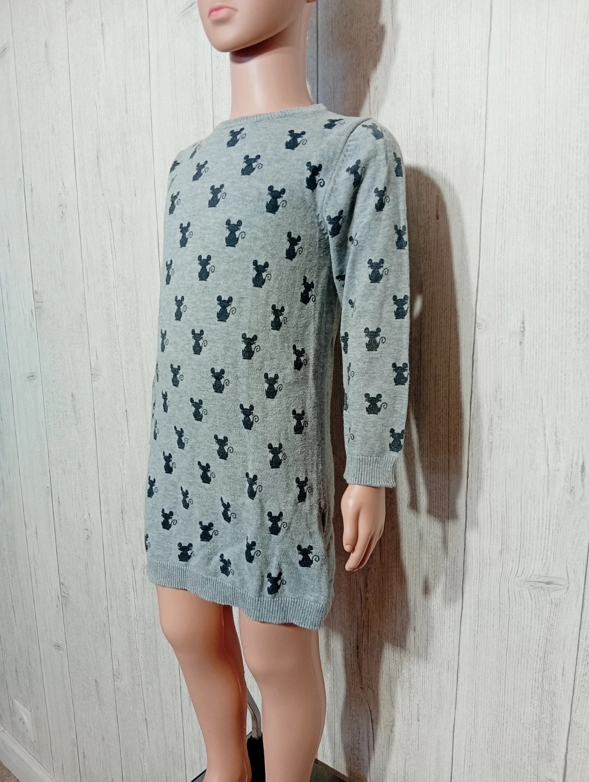 Robe courte fille - taille 5 ans (108/113 cm) - Kiabi - couleur gris et noir – Kiabi – taille 5 ans / 110 cm 5