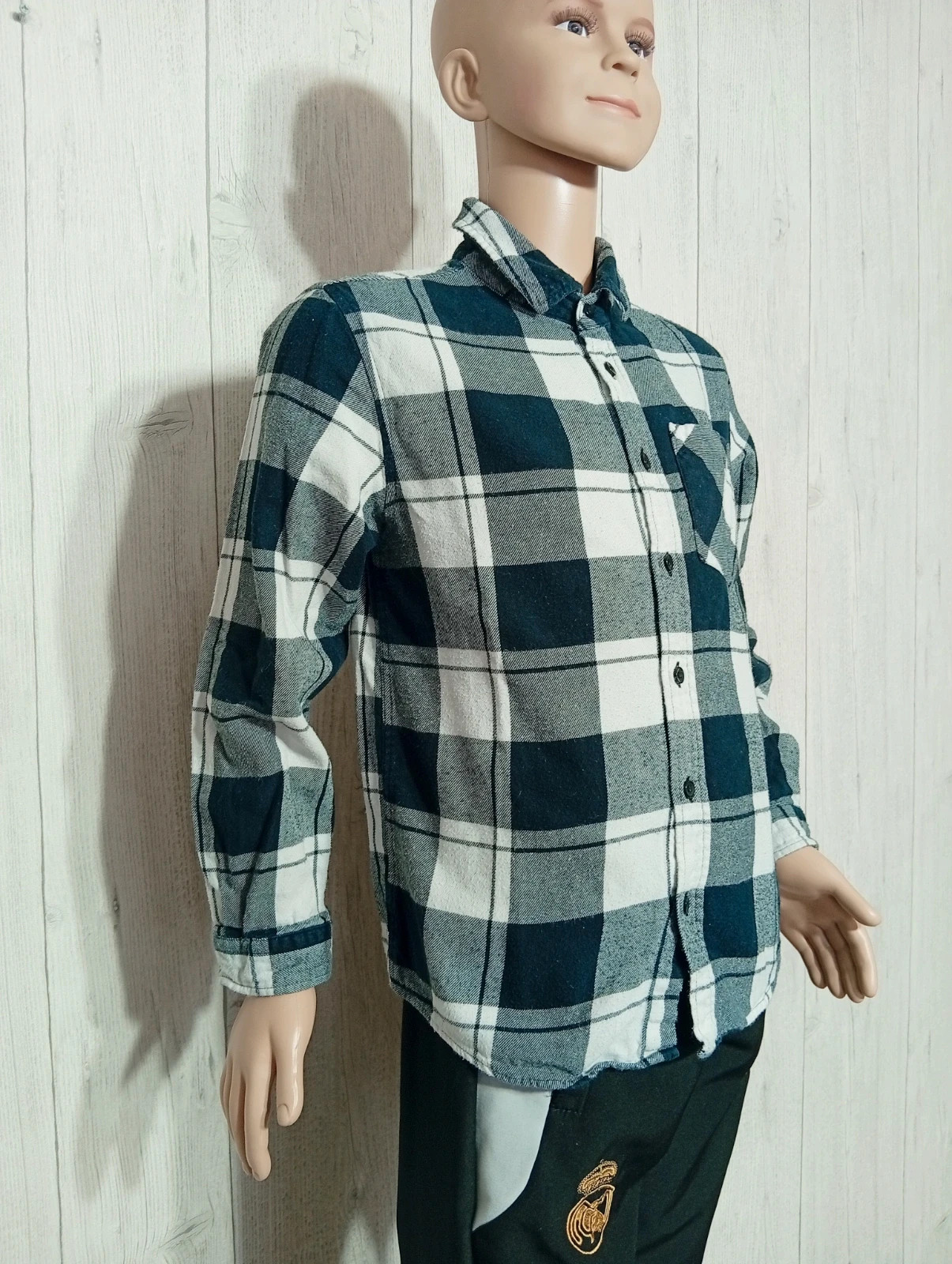 Chemise manche longue garçon - taille 9/ 10 ans (140 cm) - Primark - couleur noir blanc gris – Primark – taille 10 ans / 140 cm 4