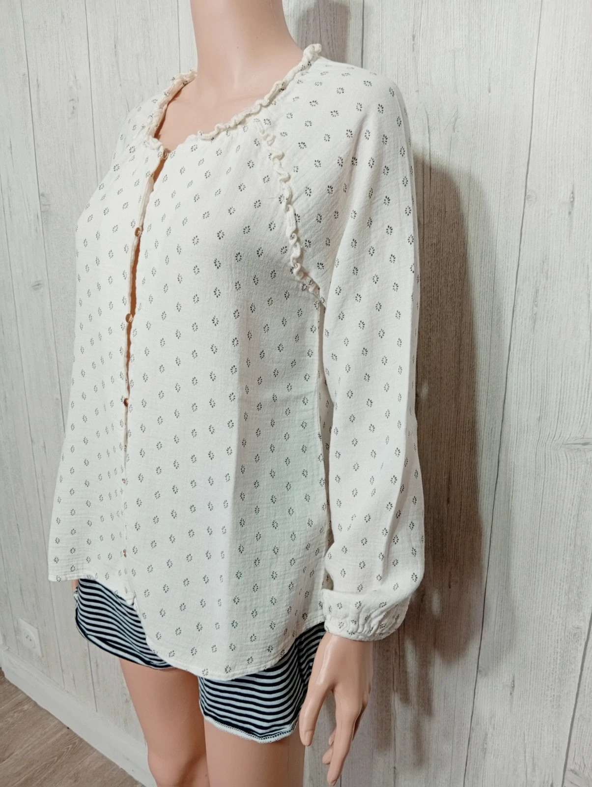 Blouse femme - taille L/40 - carminn - couleur creme et noir – Carminn – taille L / 40 / 12 5
