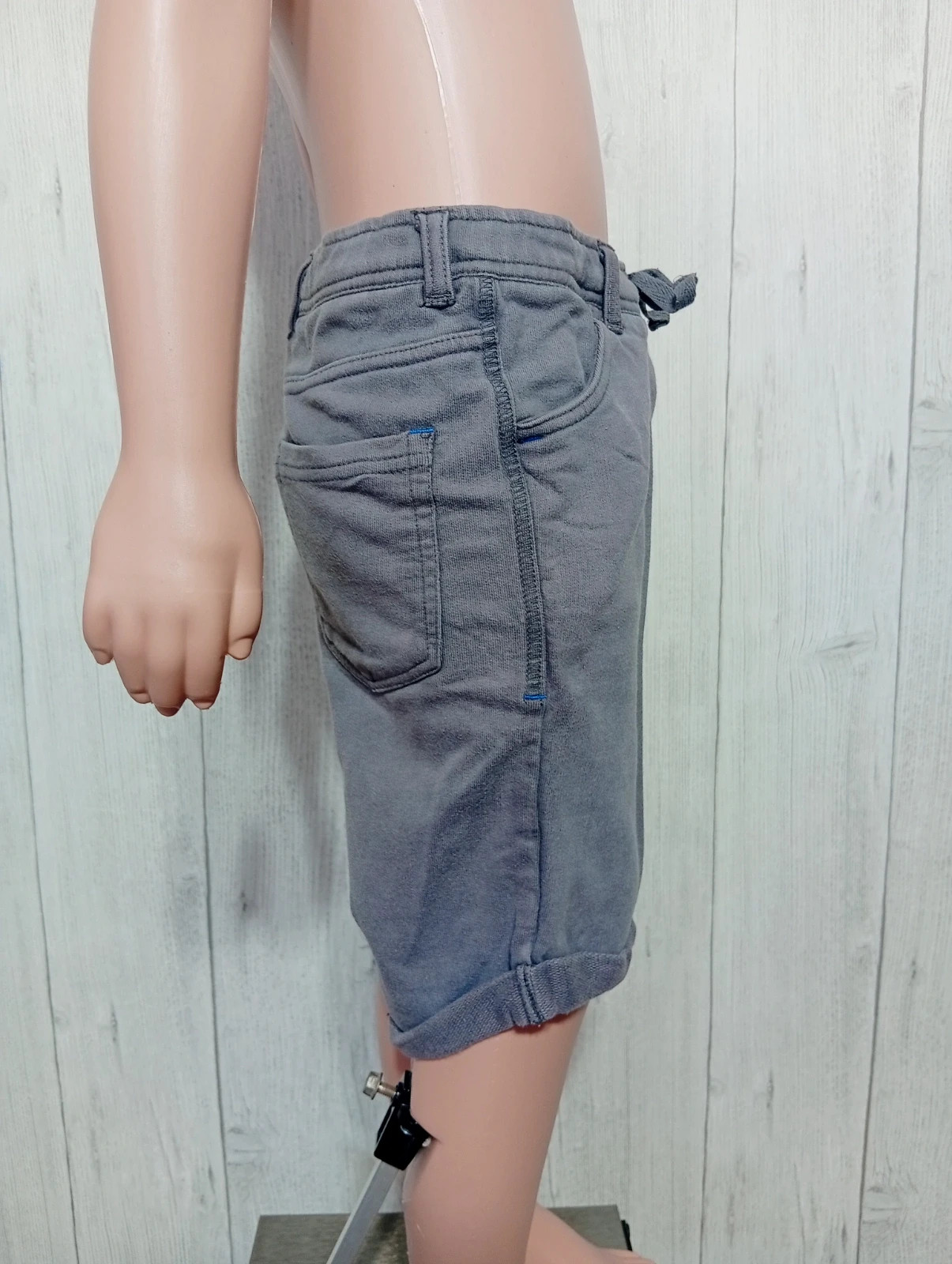 Short garcon - taille 4/5 ans - stars wars - couleur gris – Star Wars – taille 4 ans / 104 cm 4