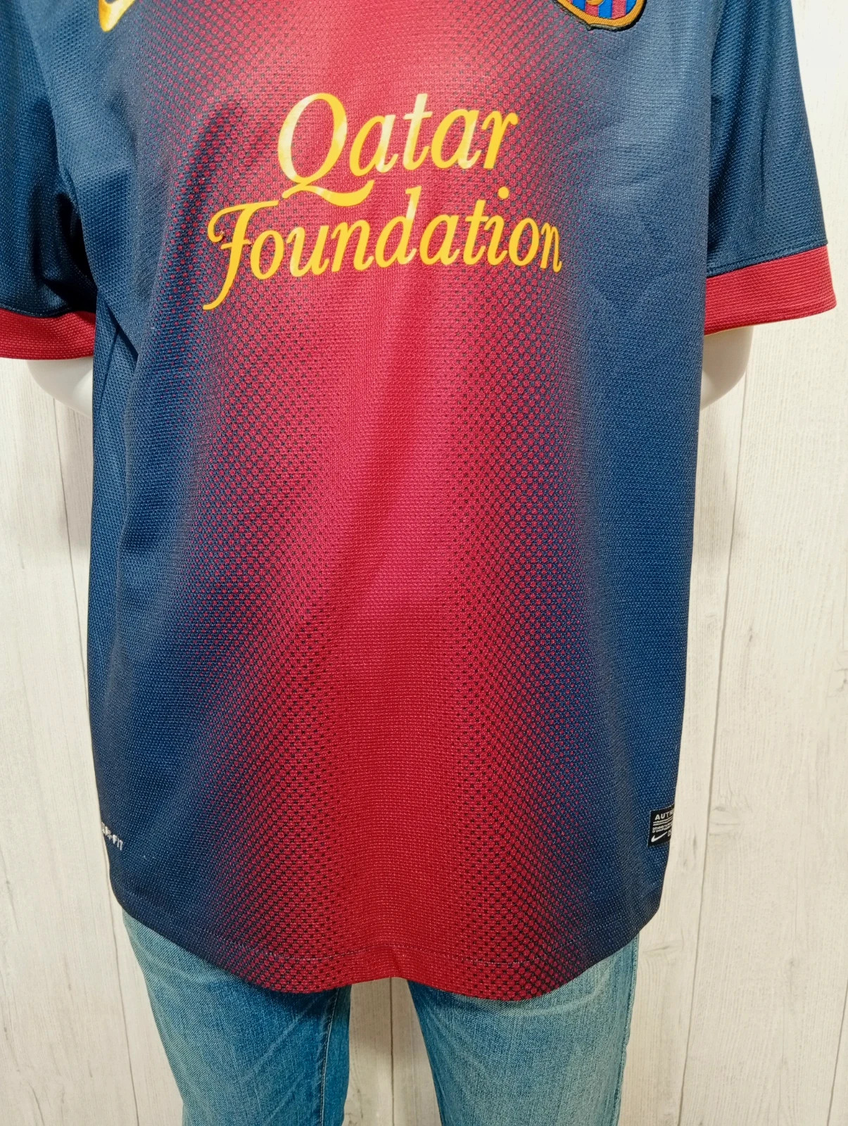 T-shirt manche courte - taille M/38 -drifit -Barcelone - couleur marine rouge et jaune – Dri-Fit – taille M 3