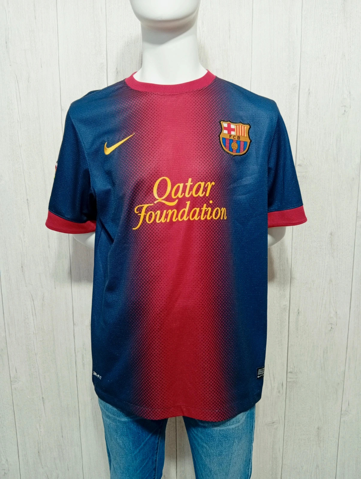 T-shirt manche courte - taille M/38 -drifit -Barcelone - couleur marine rouge et jaune
