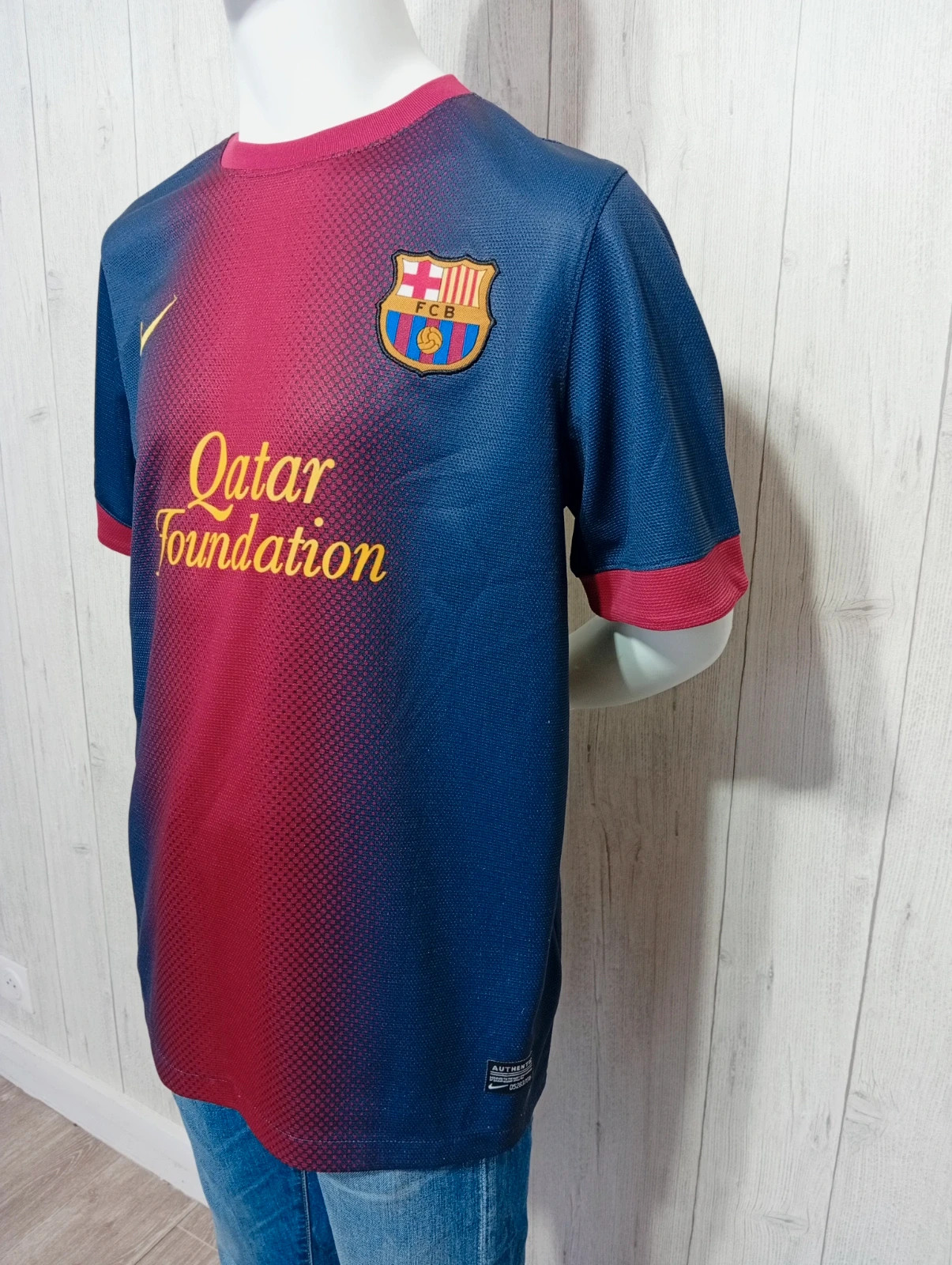 T-shirt manche courte - taille M/38 -drifit -Barcelone - couleur marine rouge et jaune – Dri-Fit – taille M 5