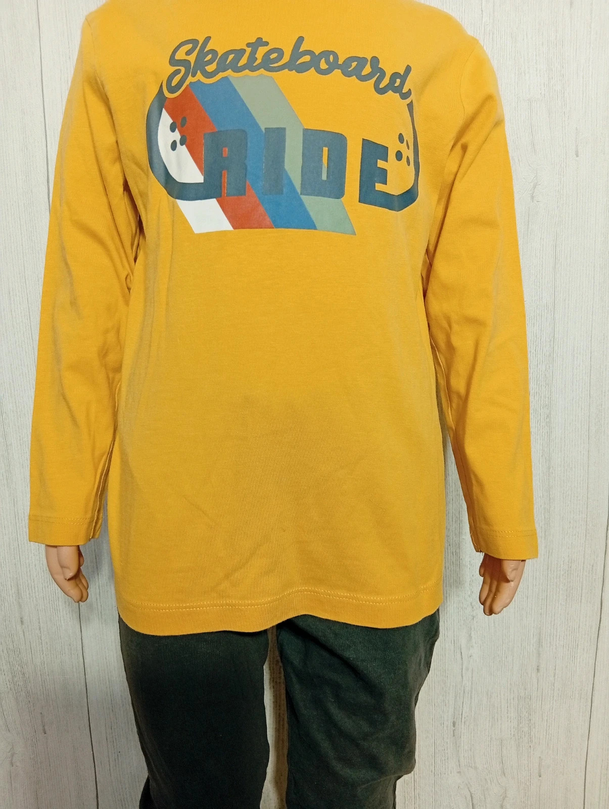 T-shirt manche longue garçon - taille 6ans ( 116 cm) - tape a l'oeil - couleur moutarde – Tape à l'œil – taille 6 ans / 116 cm 3