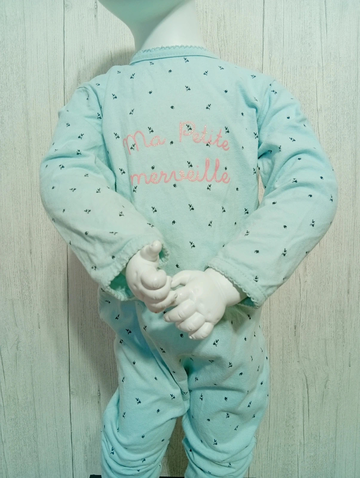 Pyjama 1 piece fille - taille 2 ans ( 83/89 cm) - Kiabi - couleur turquoise rose et noir – Kiabi – taille 18-24 mois / 86 cm 2