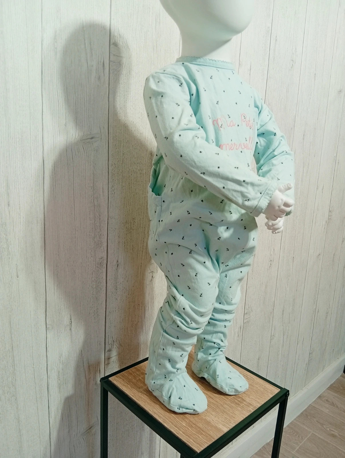 Pyjama 1 piece fille - taille 2 ans ( 83/89 cm) - Kiabi - couleur turquoise rose et noir – Kiabi – taille 18-24 mois / 86 cm 4