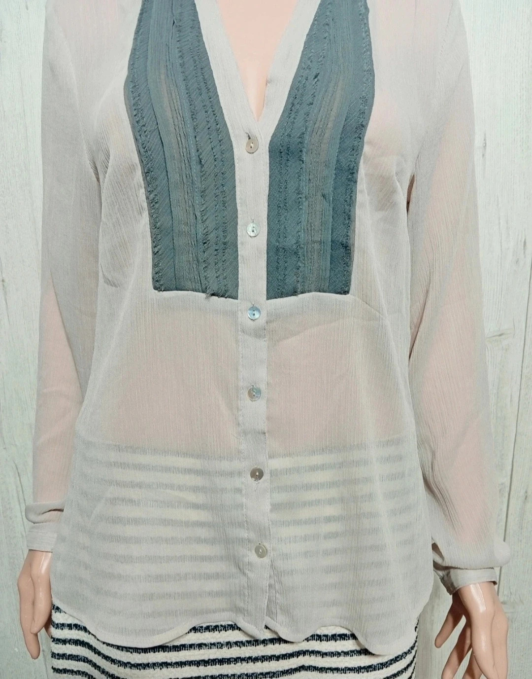 Chemisier femme - Taille L/40 - H&M -couleur beige et gris – H&M – taille L / 40 / 12 3