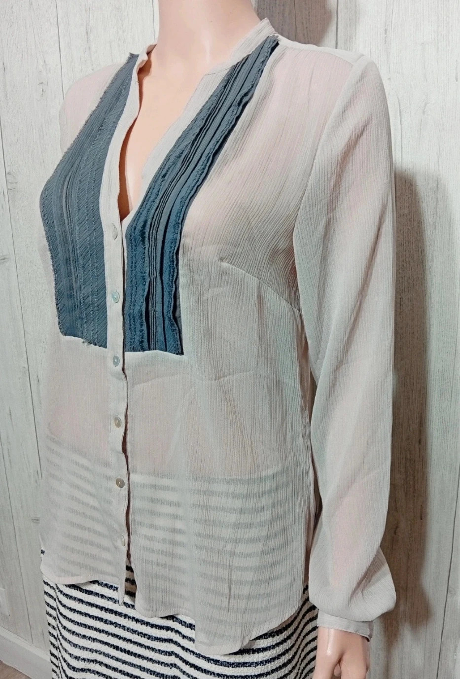 Chemisier femme - Taille L/40 - H&M -couleur beige et gris – H&M – taille L / 40 / 12 5