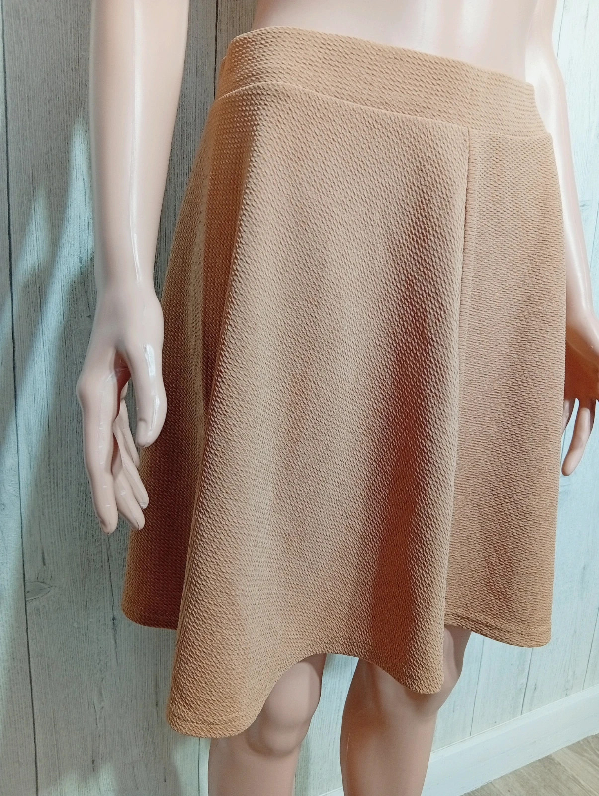 Jupe femme - Taille L/40 - shein - couleur beige – Shein – taille L / 40 / 12 4
