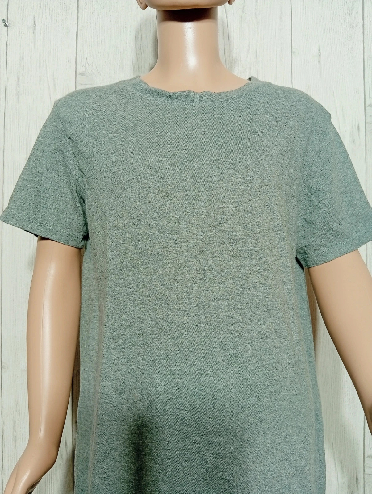 T-shirt manche courte garcon- Taille 12/13 ans ( 151/160 cm) - decathlon- couleur gris – Decathlon – taille 12 ans / 152 cm 2