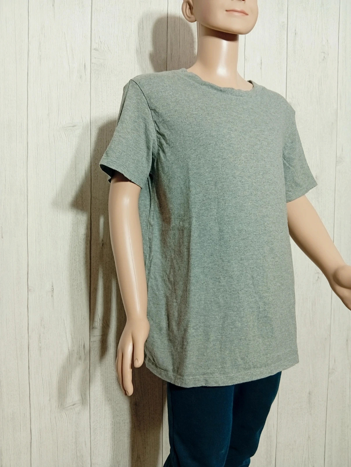 T-shirt manche courte garcon- Taille 12/13 ans ( 151/160 cm) - decathlon- couleur gris – Decathlon – taille 12 ans / 152 cm 4