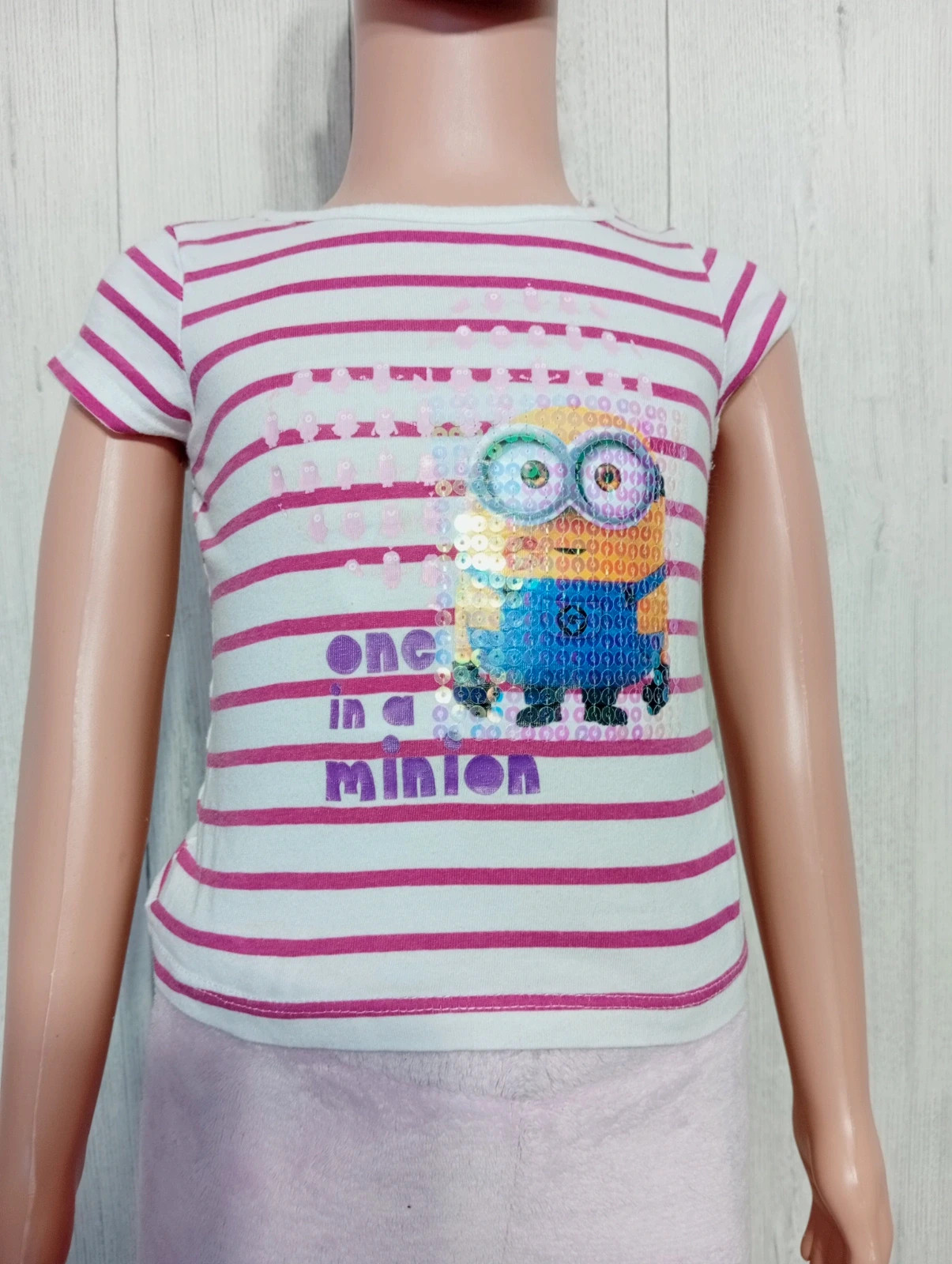 T-shirt manche courte fille - taille 3 ans - Minion - couleur fushia blanc