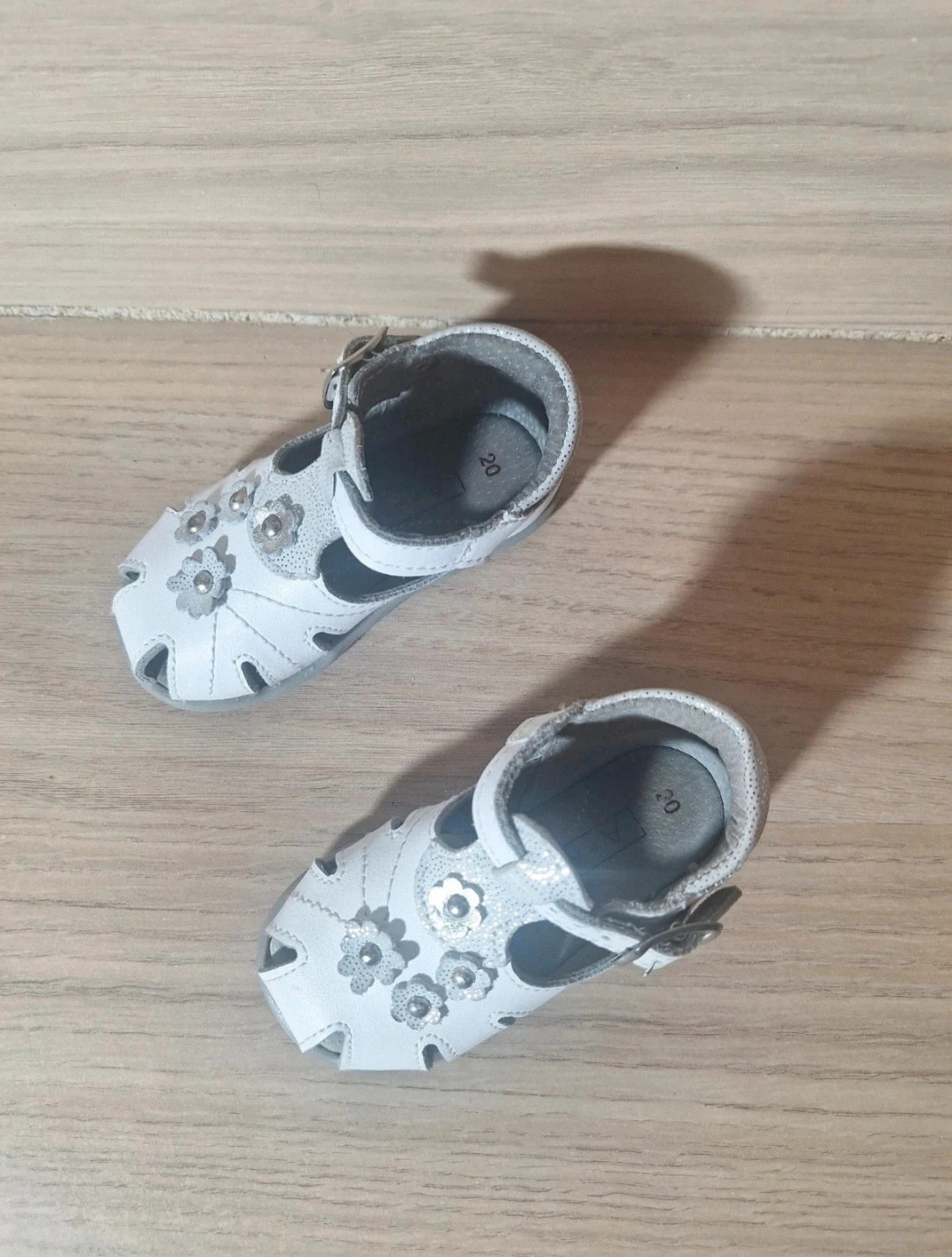 Chaussures fille - Taille 20 - by andre - couleur blanc et gris – André – taille 20 2