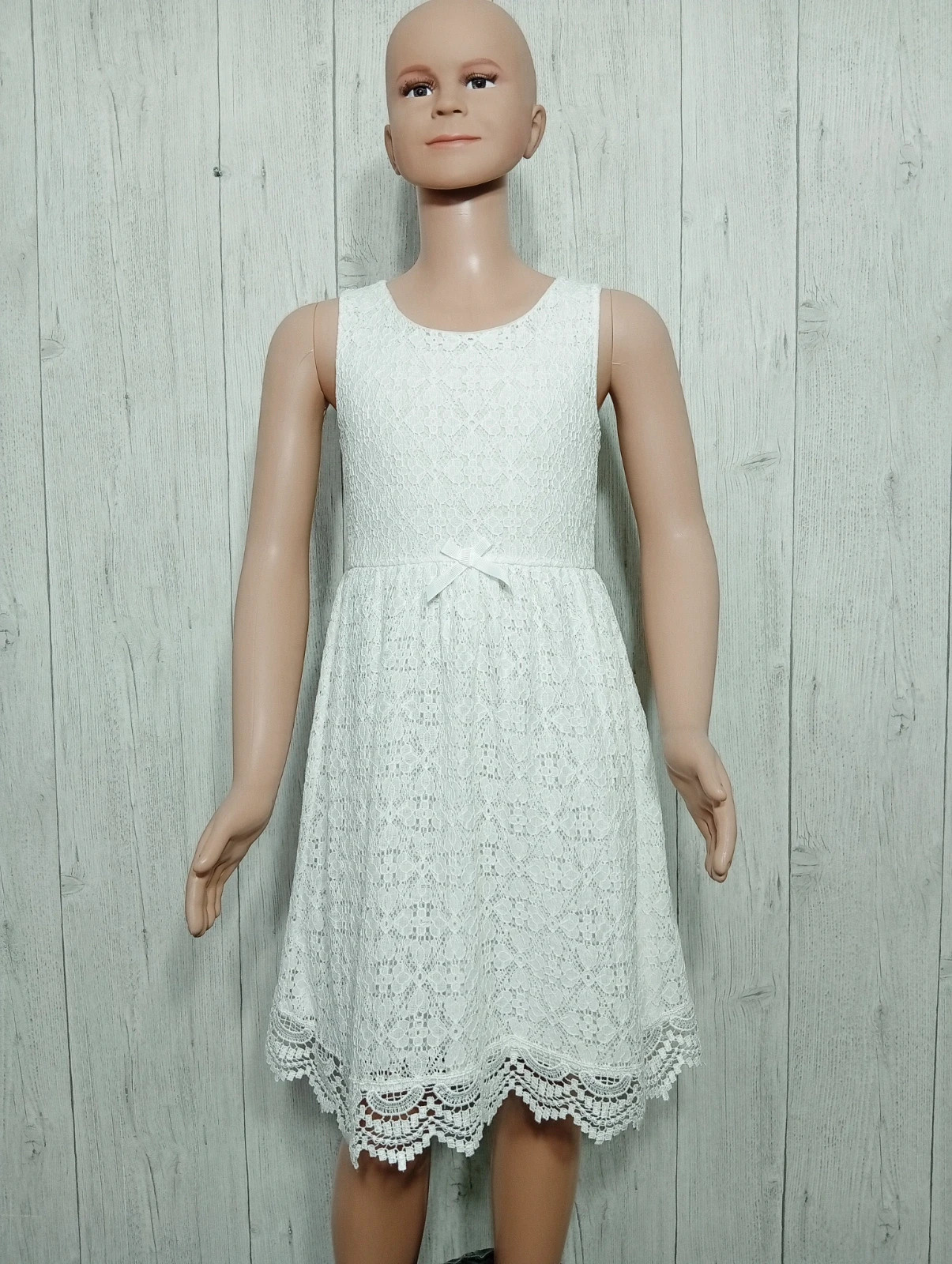 Robe fille - Taille 8/10 ans ( 135/140 cm) - C&A- Couleur blanc