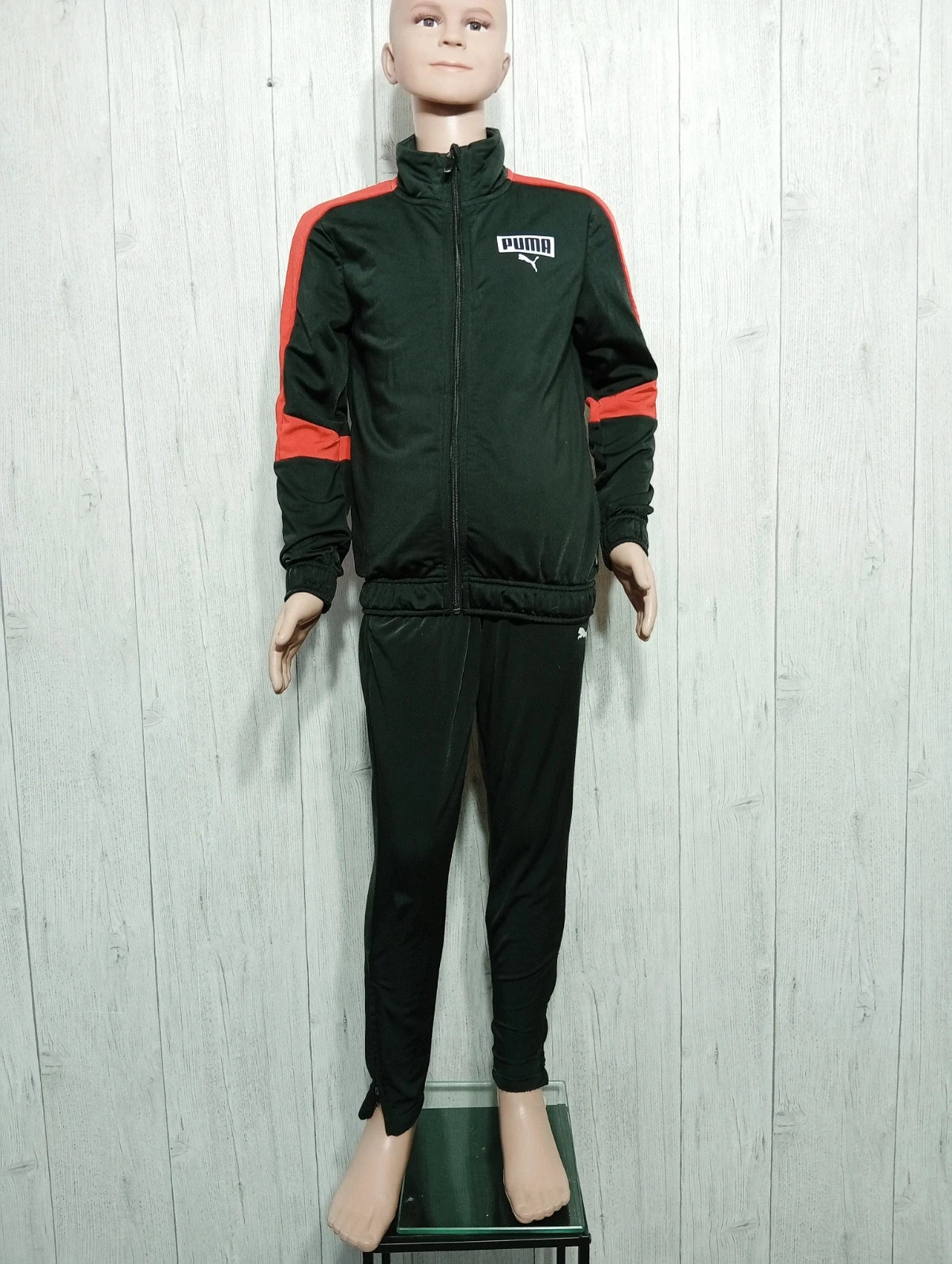 Ensemble de survêtement 2 pieces garçon- Taille 9/10 ans ( 140 cm) - puma - couleur noir et rouge
