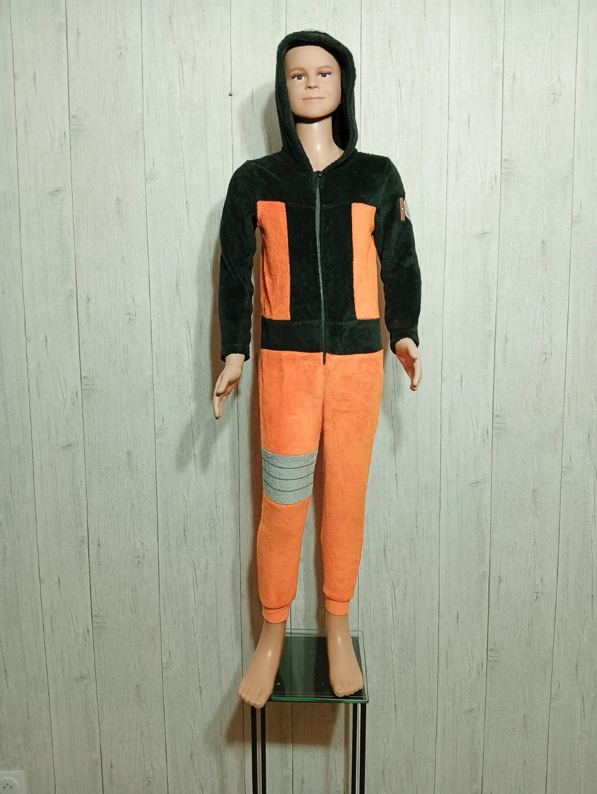 Pyjama 1 pièce garcon - Naruto - taille 8 ans - Couleur noir et orange