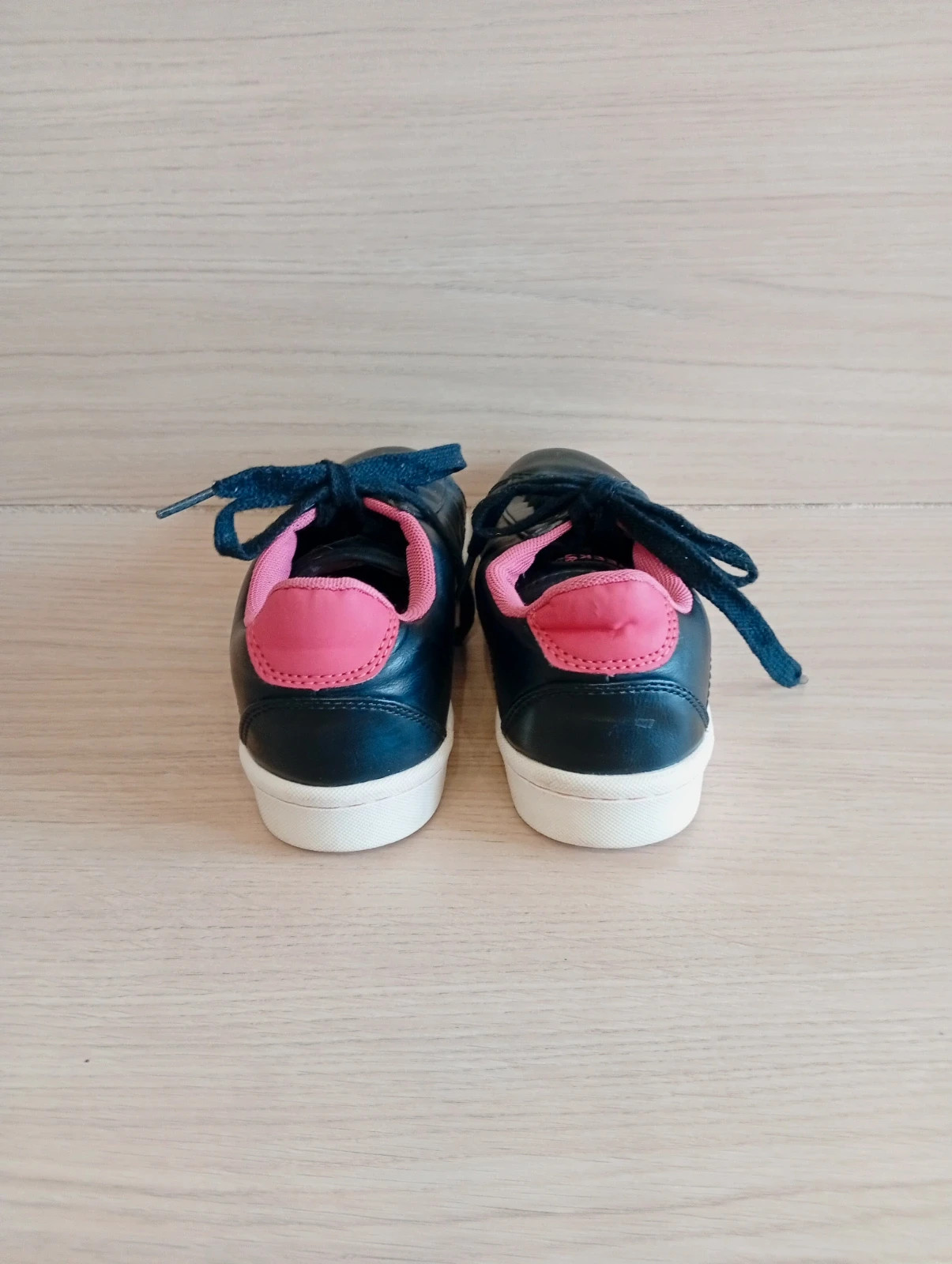 Baskets femme- Taille 37 - creeks - couleur noir et fushia – Creeks – taille 37 3