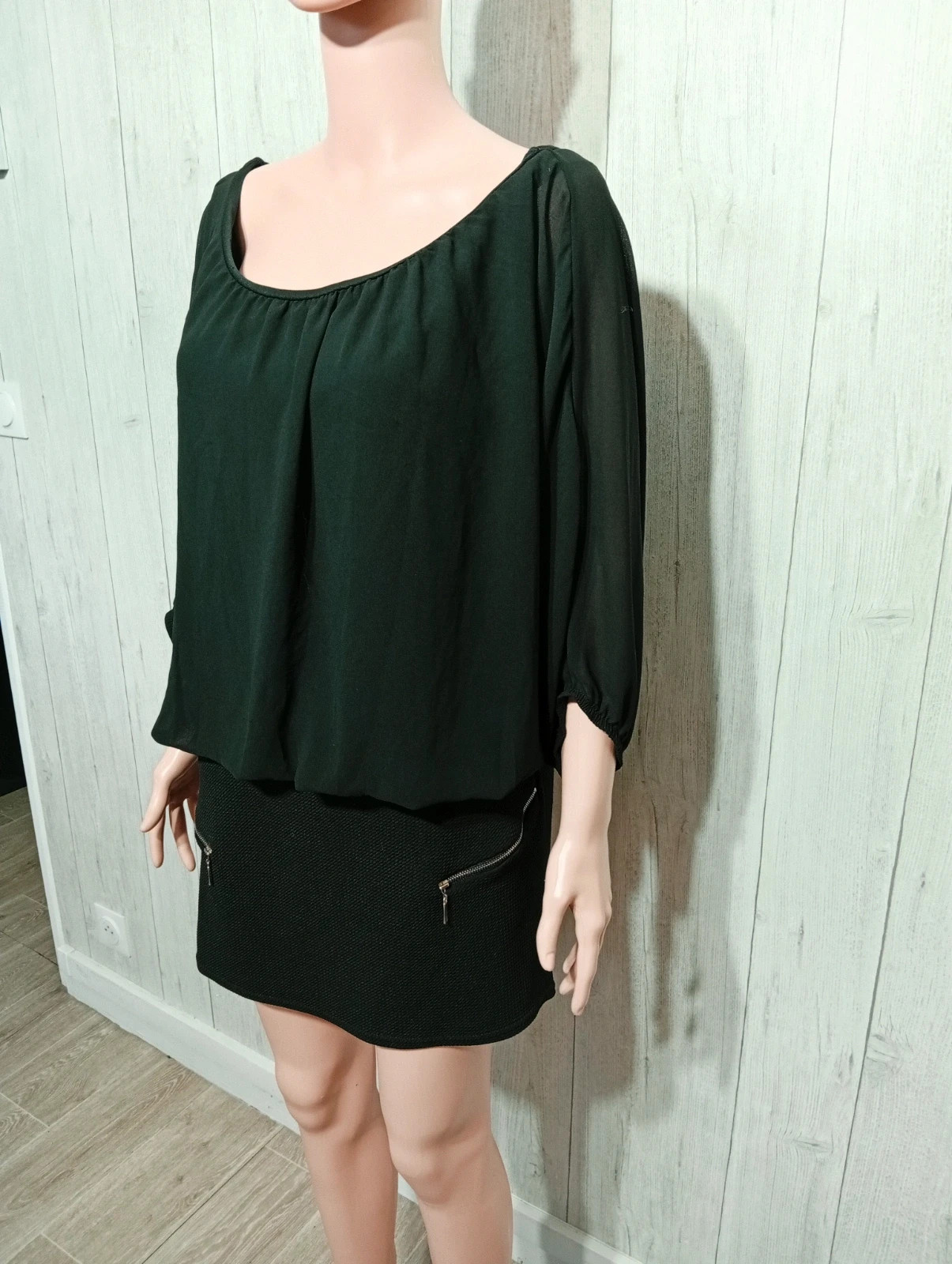 Robe femme- Taille L/40- couleur noir – taille L / 40 / 12 5