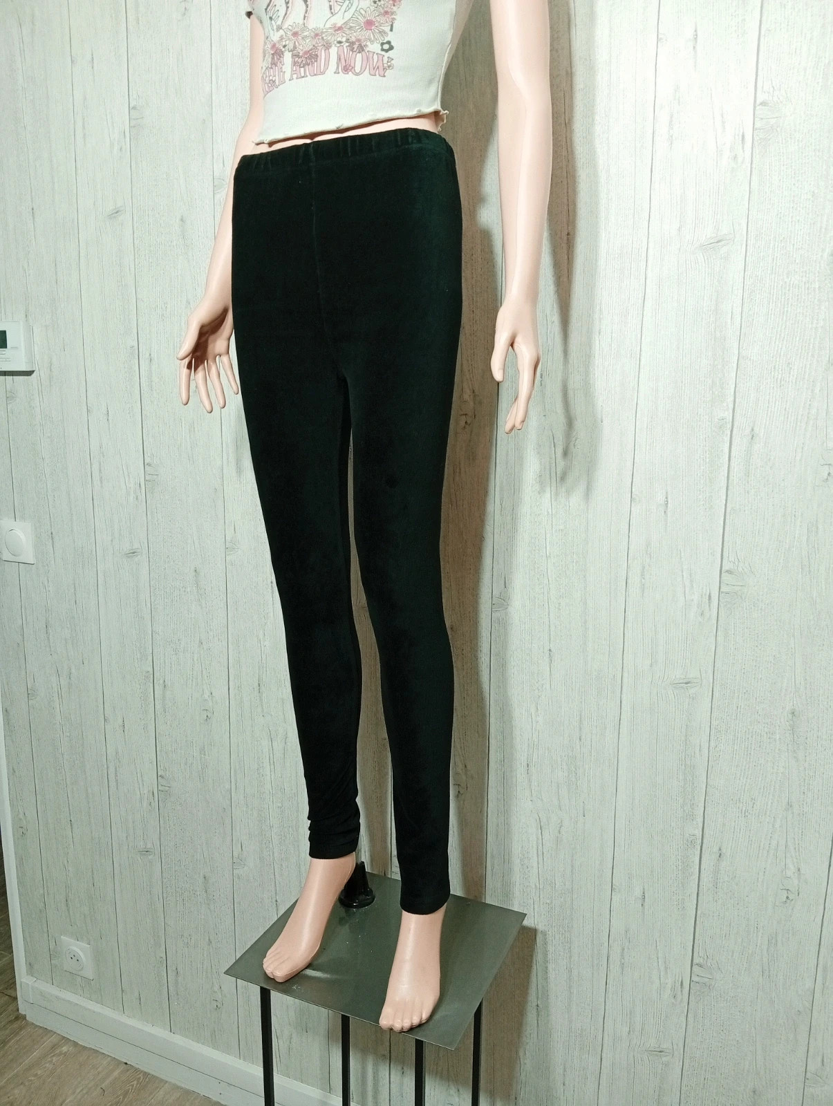 Leggins femme- taille L/40- couleur noir – taille L / 40 / 12 5