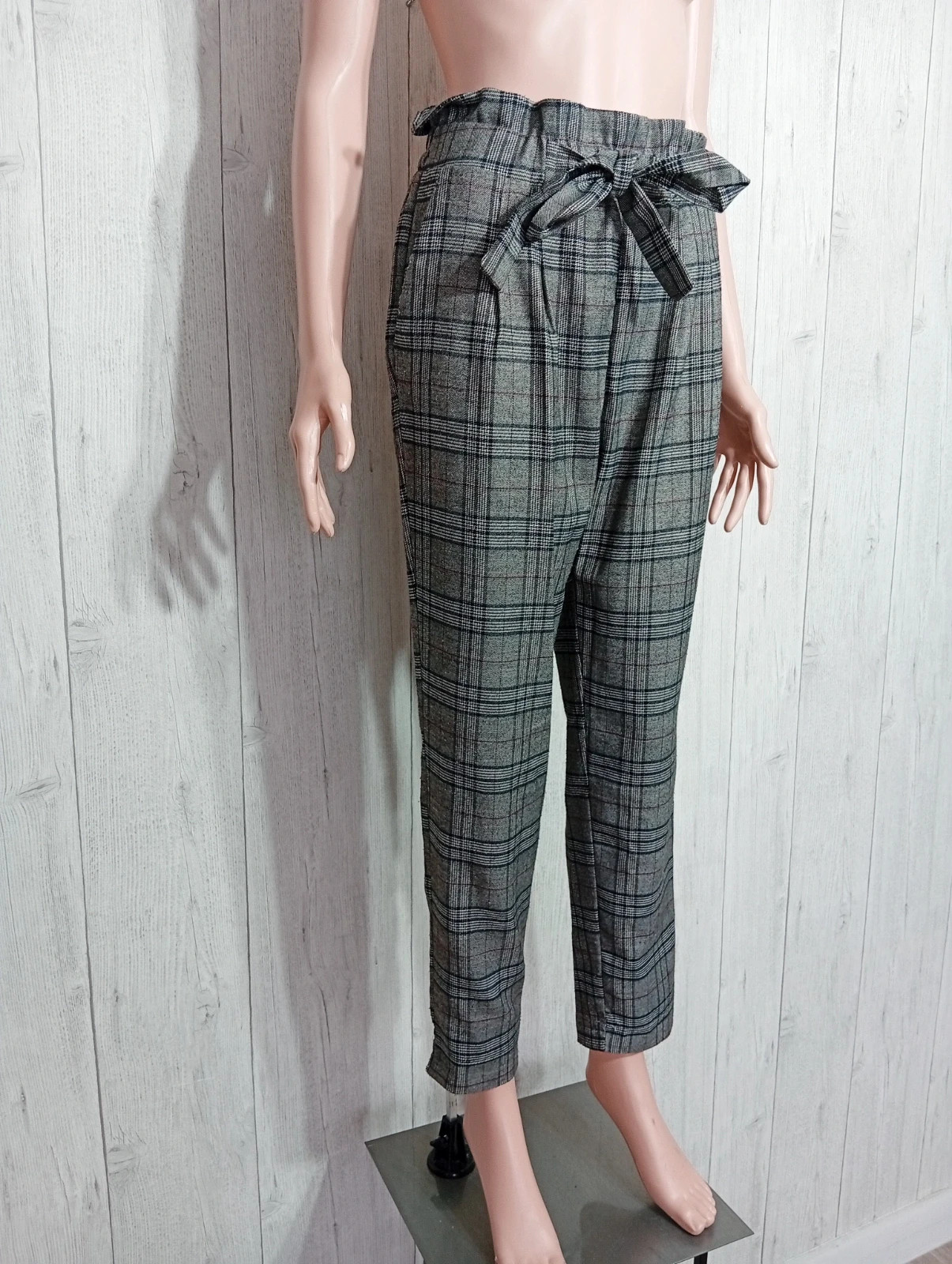 Pantalon femme- Taille M/38 - luizacco - couleur gris et noir – Luizacco – taille M / 38 / 10 4
