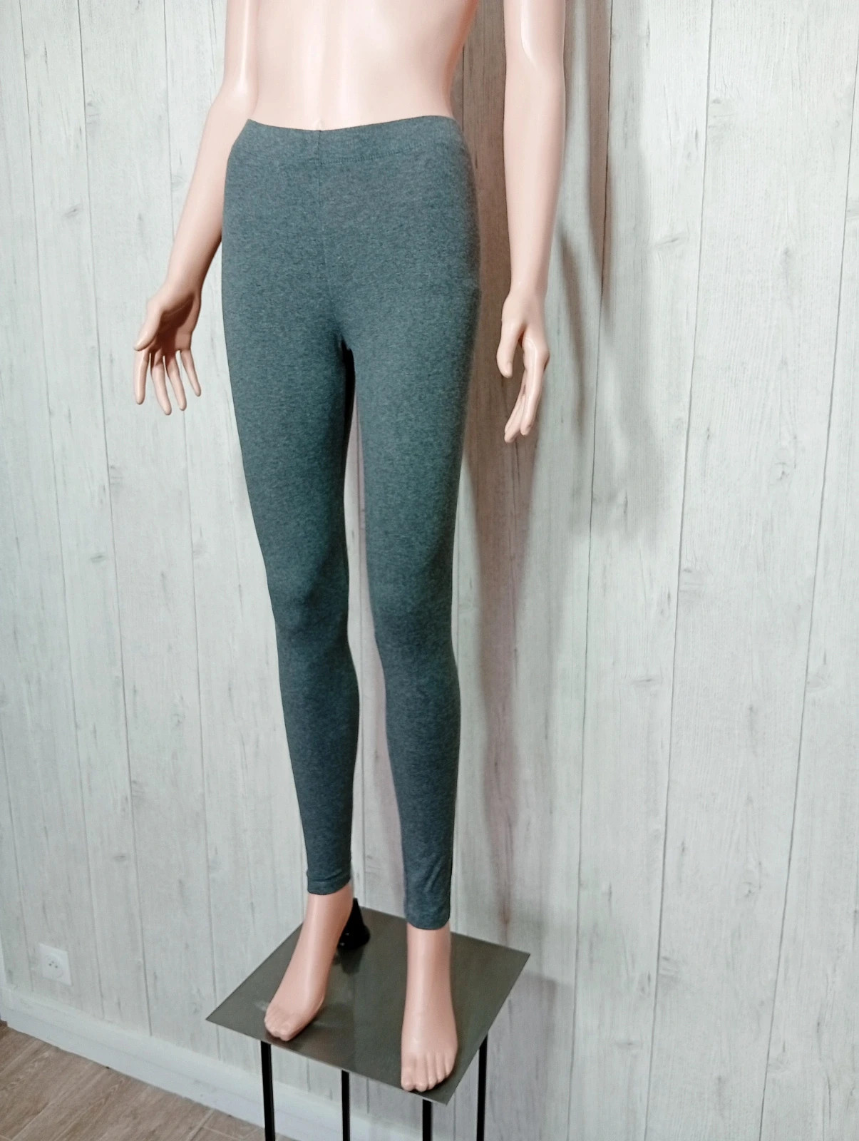Leggins femme- taille M/38- Esmara - couleur gris – Esmara – taille M / 38 / 10 5