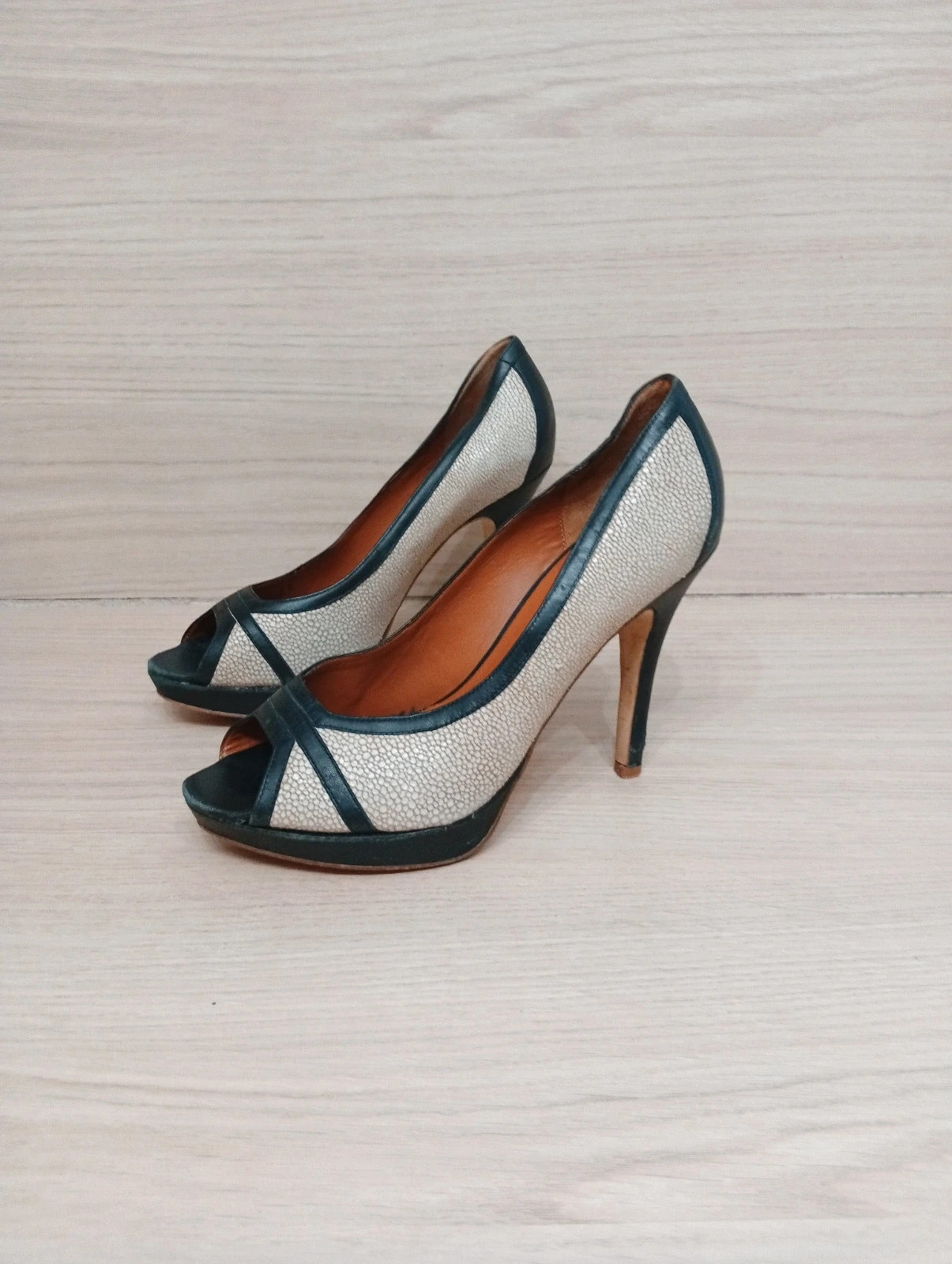 Chaussures à talon femme- Taille 37 - bocage - couleur beige et noir