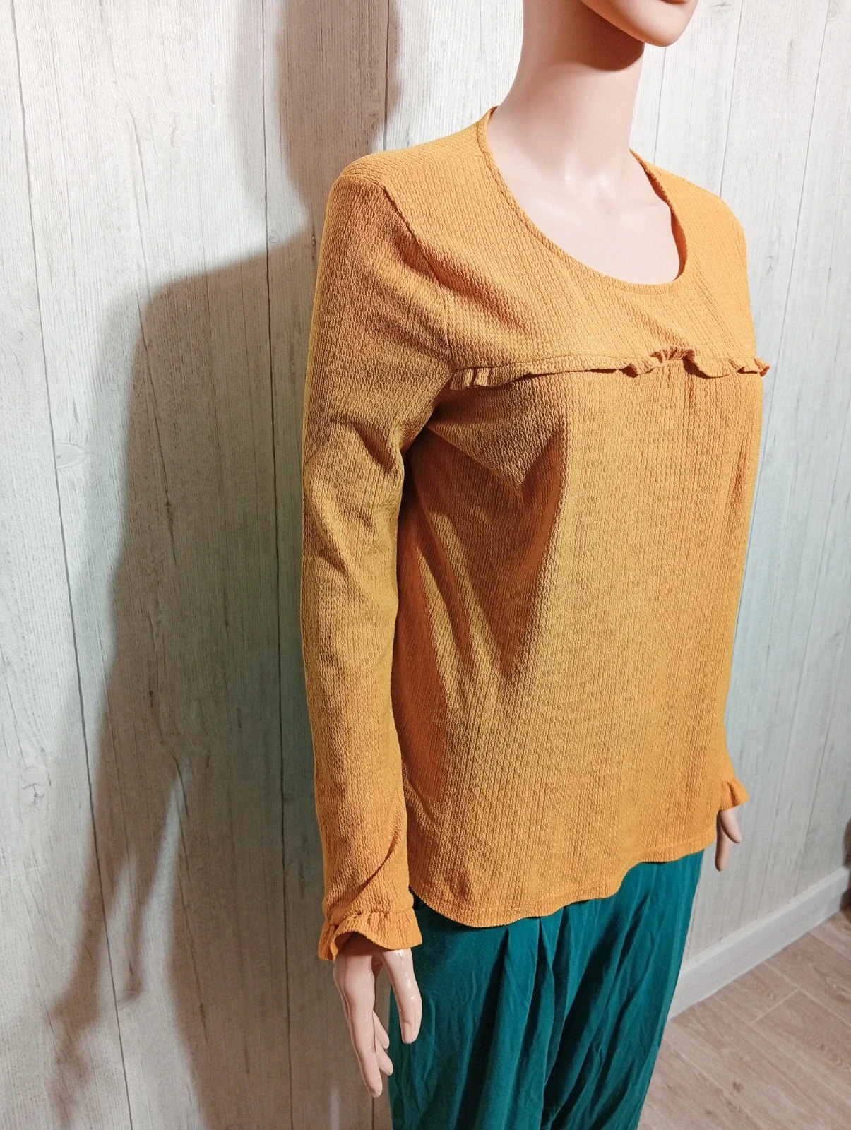 Blouse manche longue femme- Taille M/38 - kiabi- couleur moutarde – Kiabi – taille M / 38 / 10 4