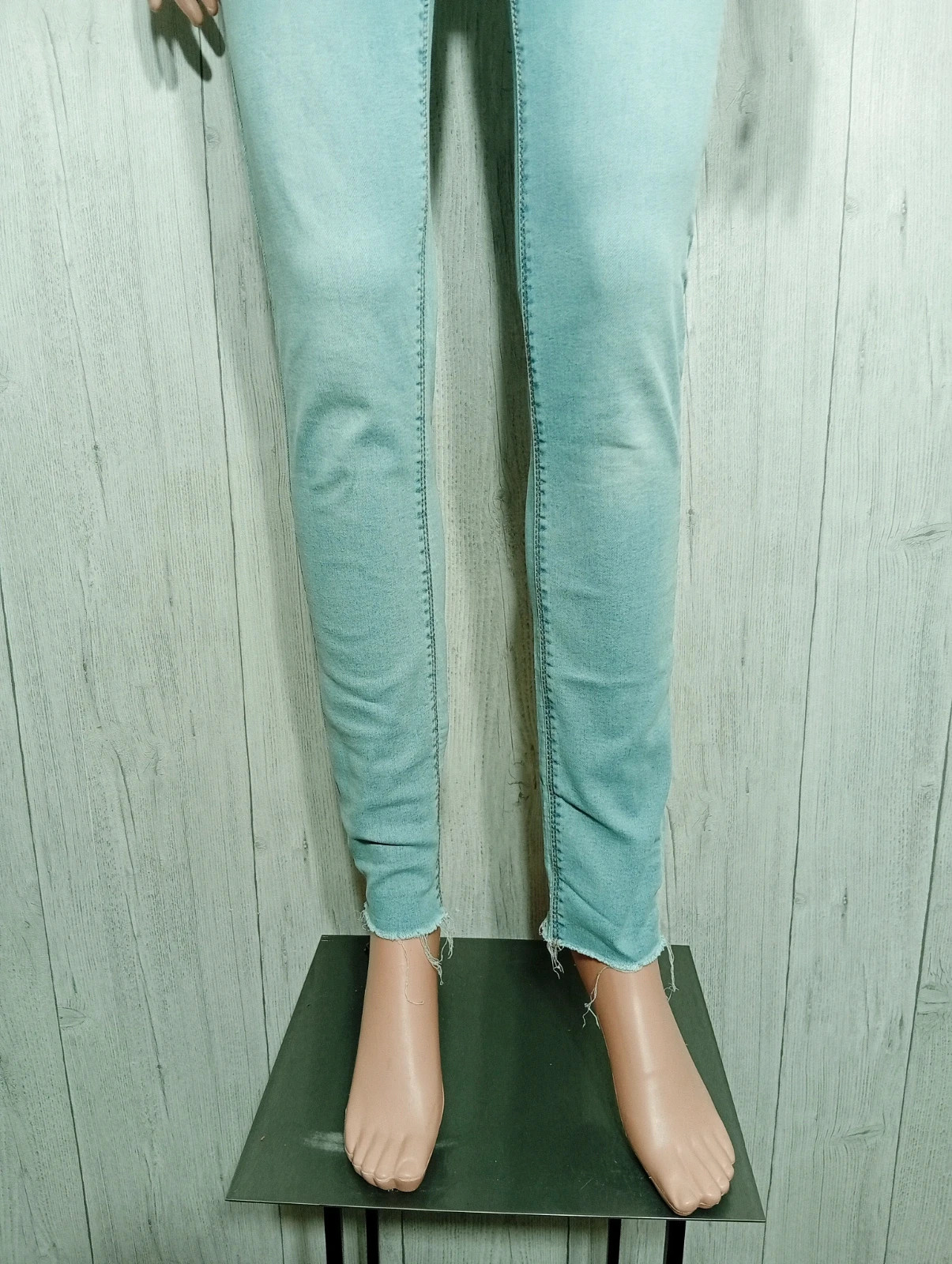 Jeans skinny fille - Taille S/16 ans ( 158/164 cm) -kiabi - couleur bleu clair – Kiabi – taille 16 ans / 176 cm 3