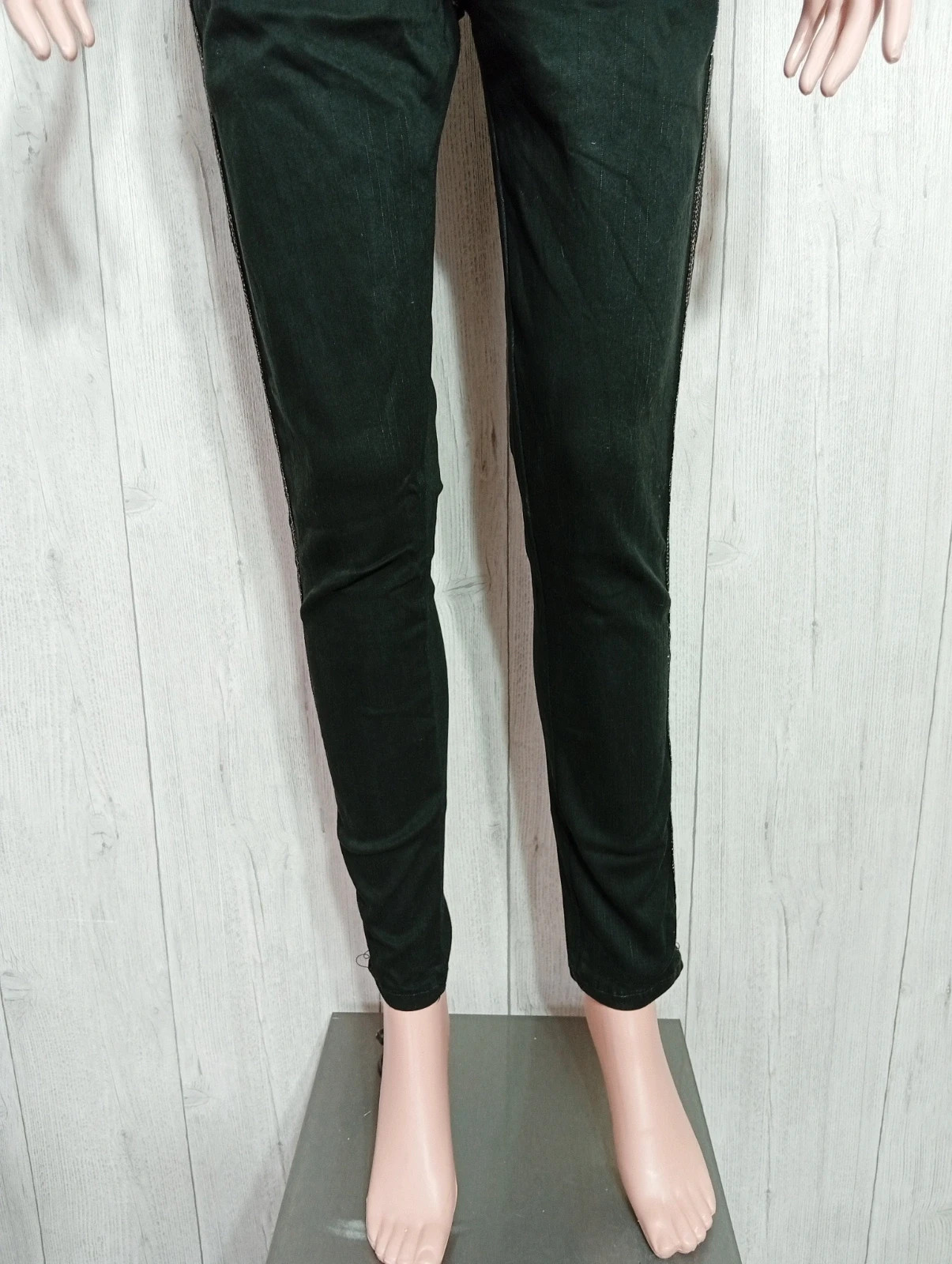 Pantalon femme - Taille M/38- couleur noir et dore – taille M / 38 / 10 3