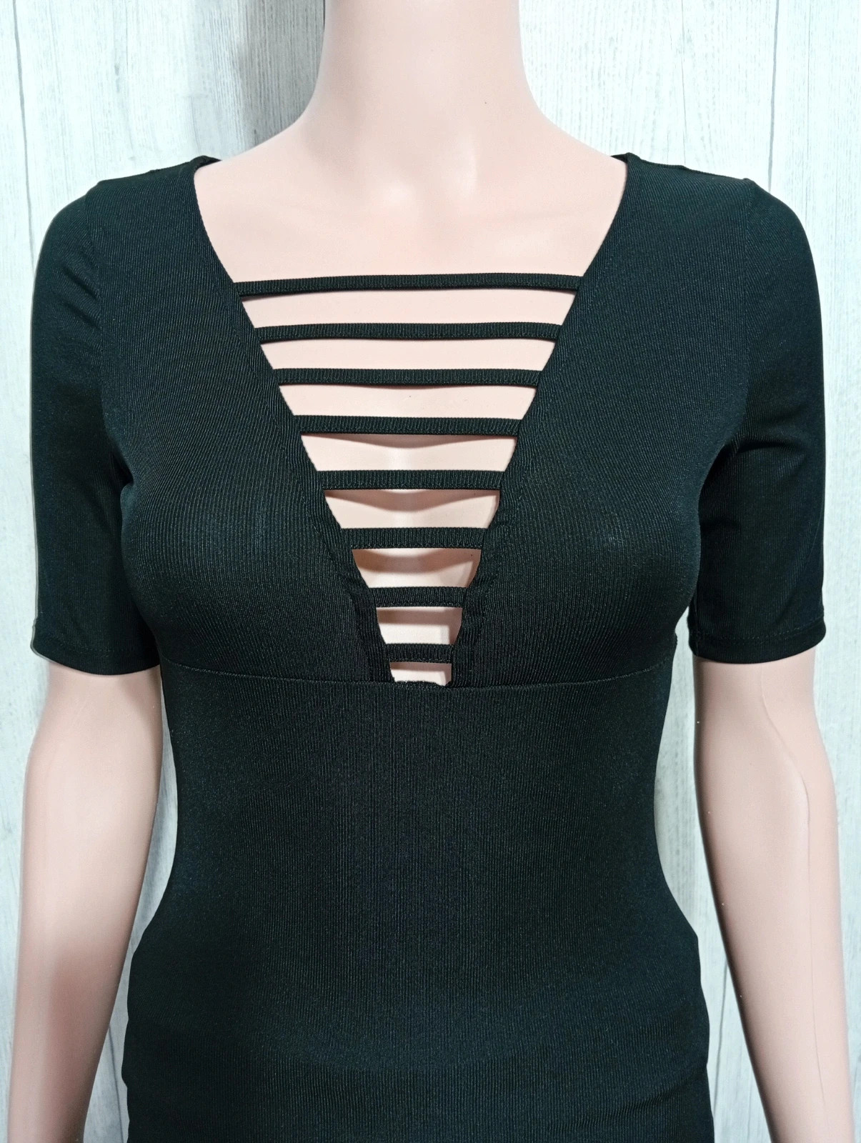 T-shirt manche courte fille- Taille XS/14ans( 160 cm) -H&M- couleur noir – H&M – taille 14 ans / 164 cm 2