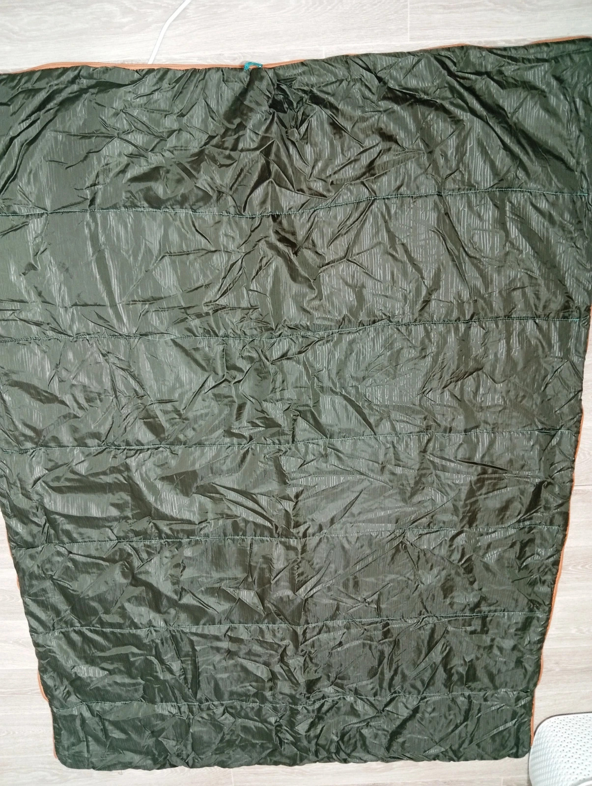 Duvet dans son sac de rangement- taille 200×75 cm - quechua- couleur kaki et bleu – Quechua 2