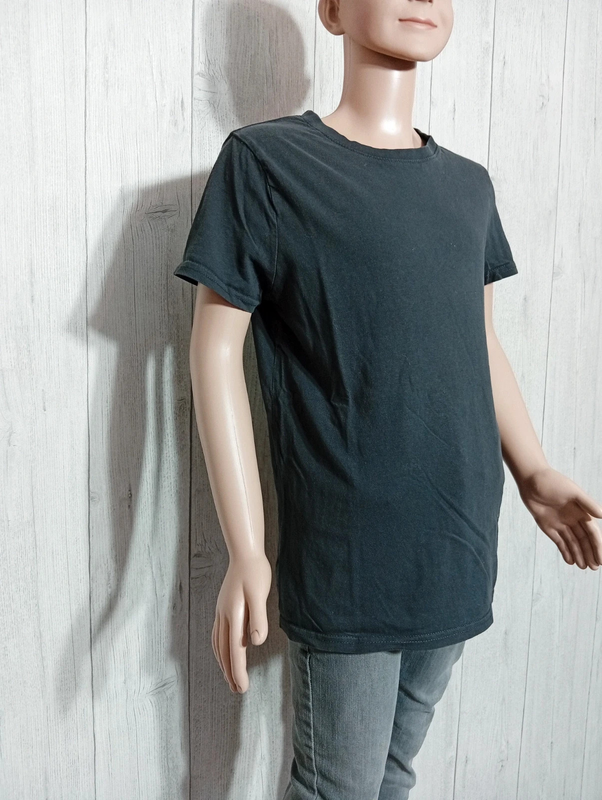 T-shirt manche courte garcon- Taille 12 ans ( 144/155cm) - kiabi- couleur noir gris – Kiabi – taille 12 ans / 152 cm 4