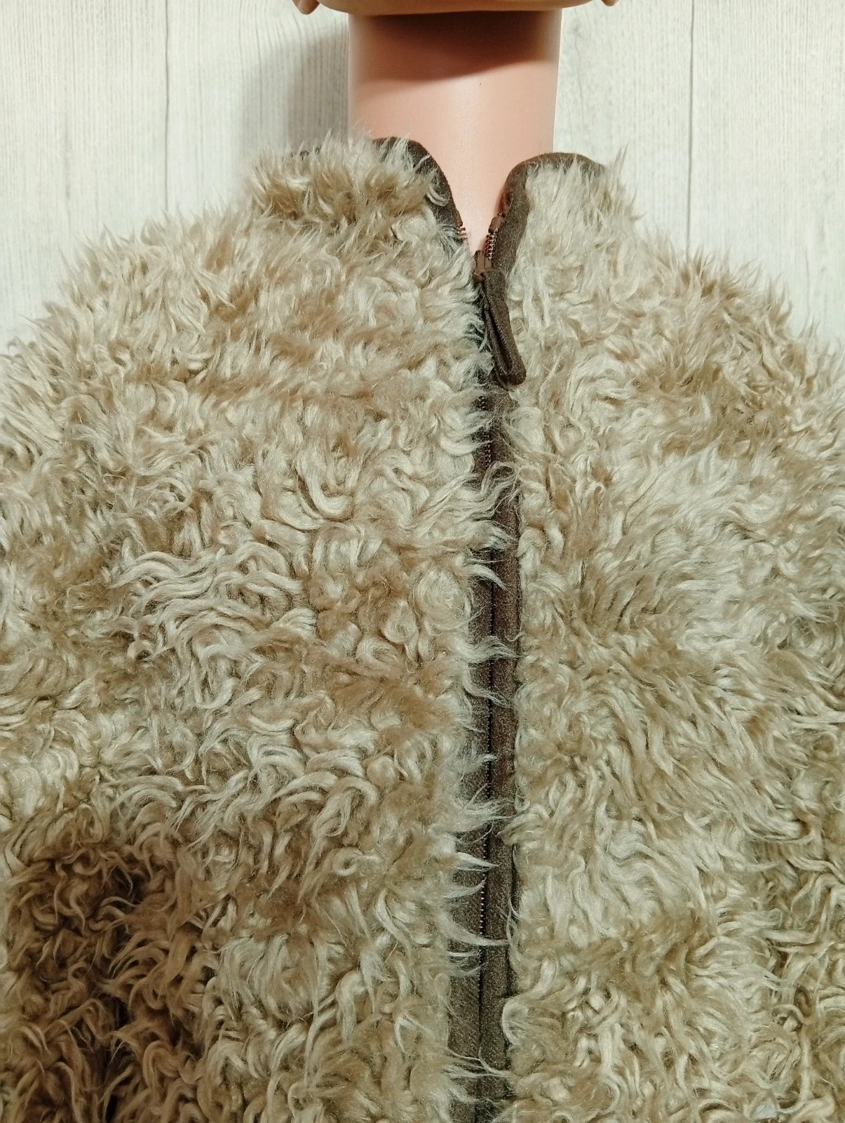 Gilet en fausse fourrure fille - Taille 6 ans (114cm) - okaidi- couleur – Okaïdi – taille 6 ans / 116 cm 2