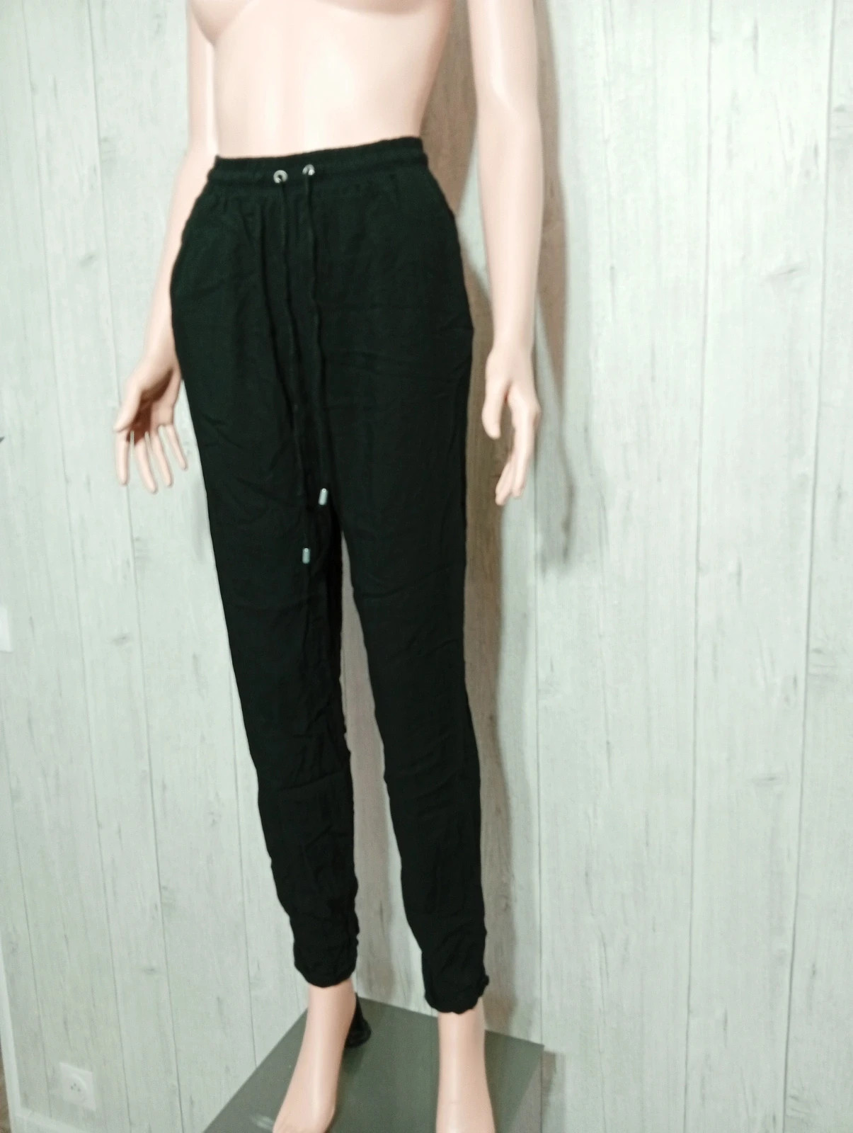 Pantalon femme- Taille M/38- pimkie - couleur noir – Pimkie – taille M / 38 / 10 5