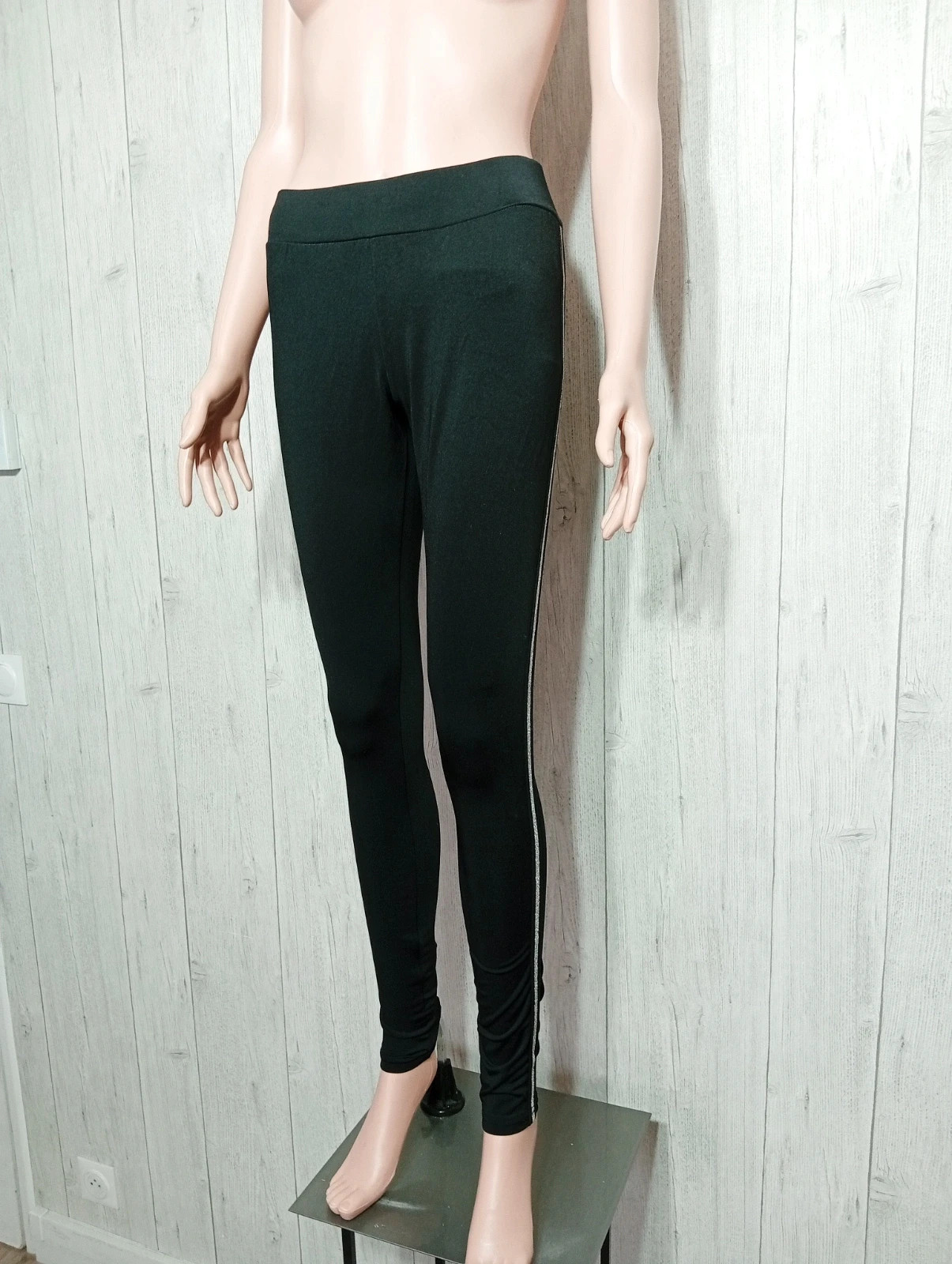 Leggins femme - Taille M/38- zeeman - couleur noir et argente – Zeeman – taille M / 38 / 10 5
