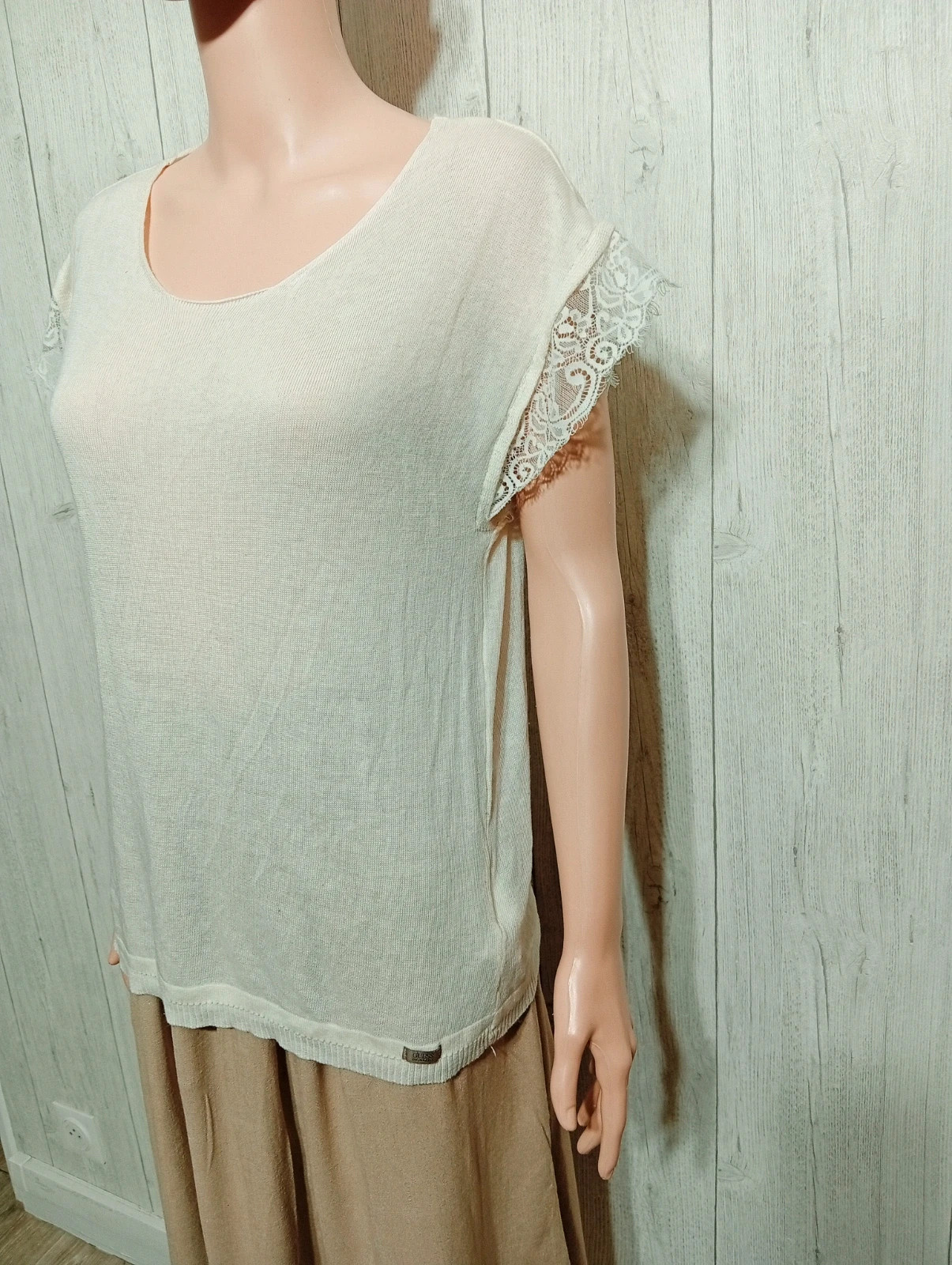 Blouse femme- Taille M/38 - guess - couleur creme – GUESS – taille M / 38 / 10 5