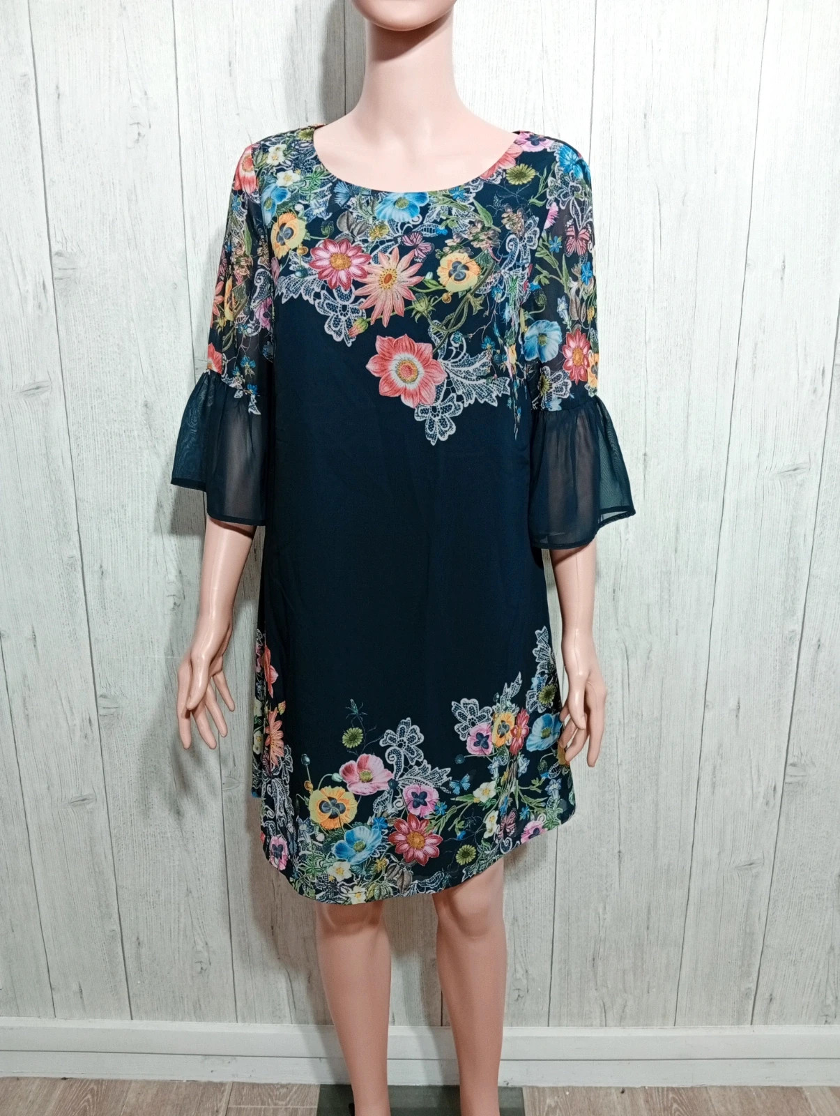 Robe femme- taille M/38 - yumi- couleur marine et multicolore