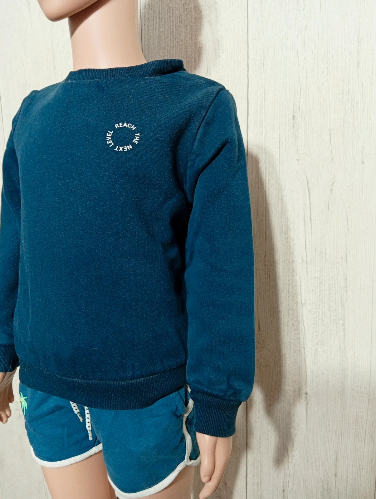 Pull garçon- Taille 4 ans ( 98/108 cm) - kiabi- couleur marine et blanc – Kiabi – taille 4 ans / 104 cm 4