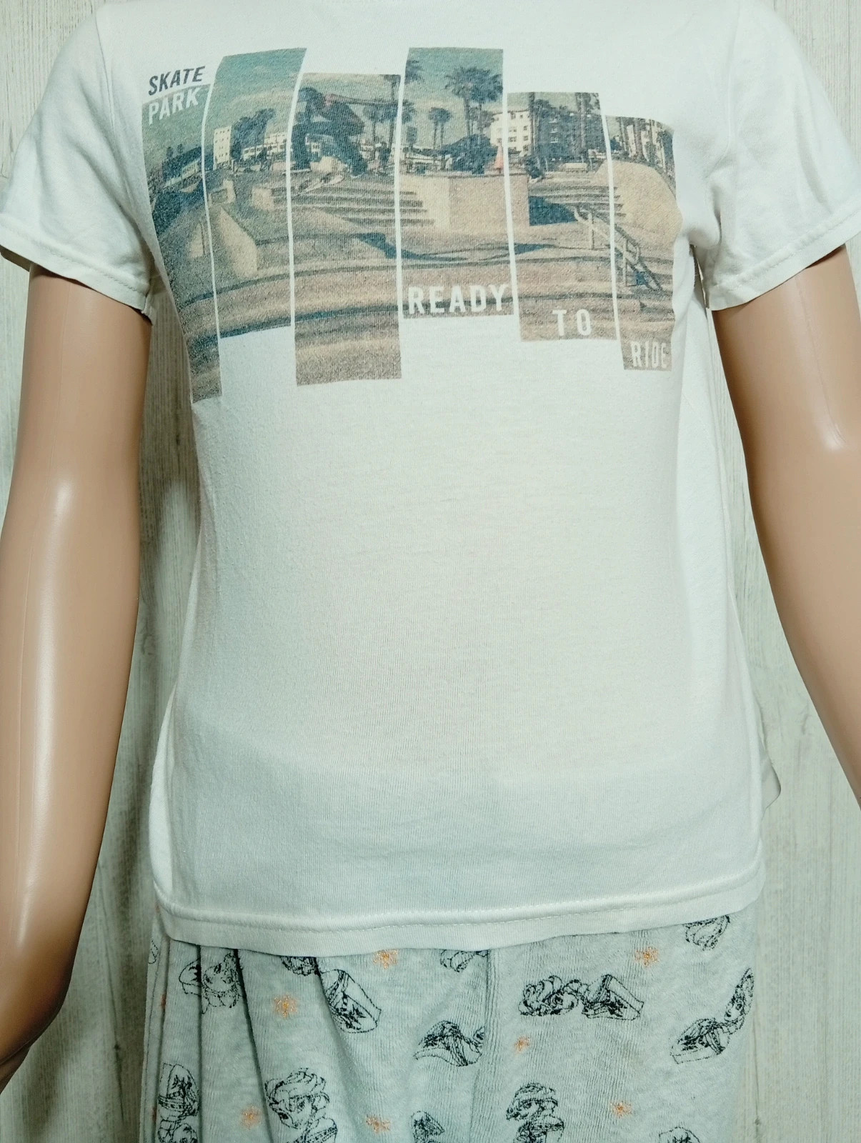 T-shirt garcon- Taille 6 ans (114/119 cm) - kiabi- couleur blanc – Kiabi – taille 6 ans / 116 cm 3